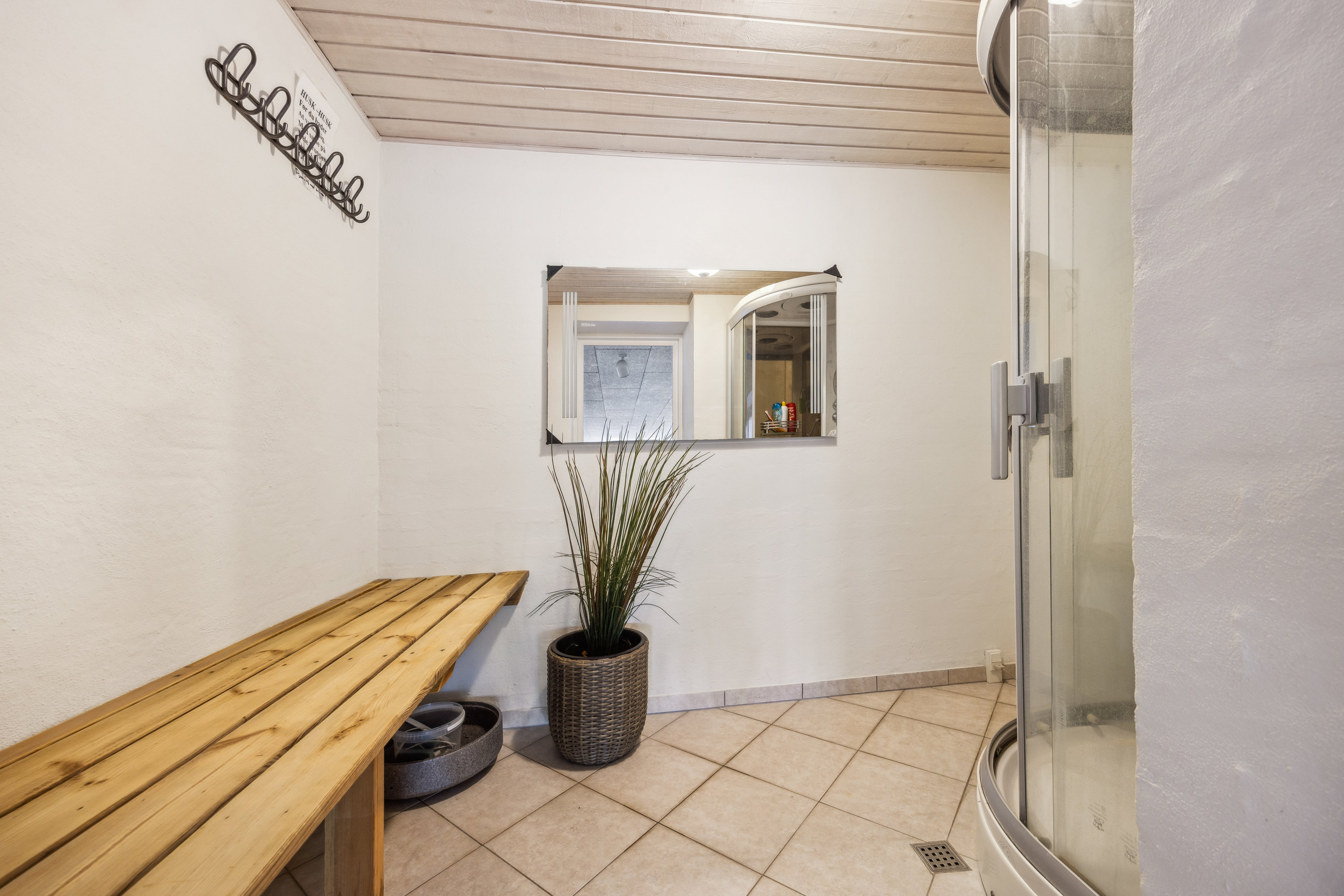 Fremhævet badeværelse billede i fuldskærmstilstand. Billede af Toftevej 38, 9440 Aabybro