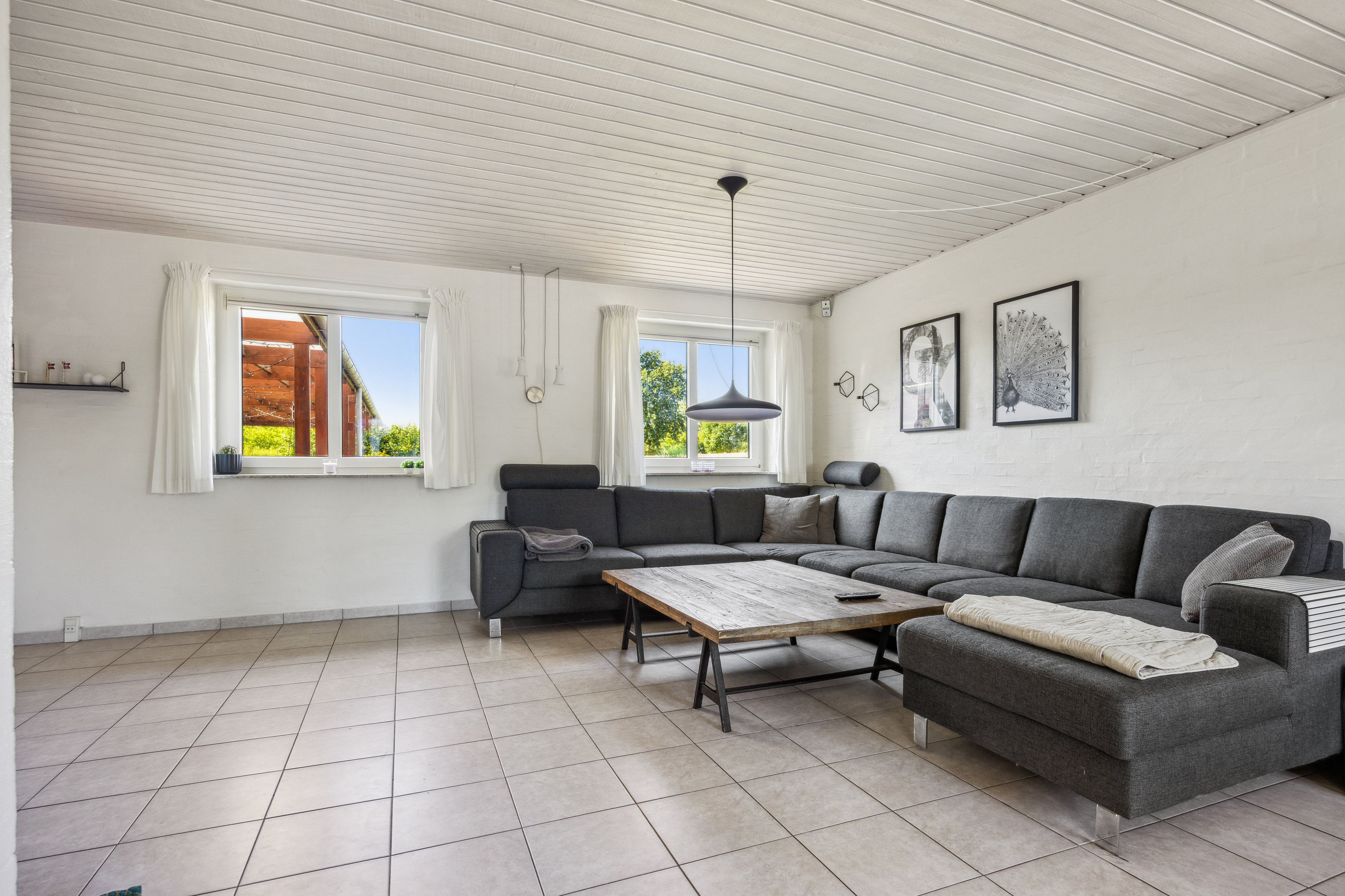 Fremhævet stue billede i fuldskærmstilstand. Billede af Toftevej 38, 9440 Aabybro