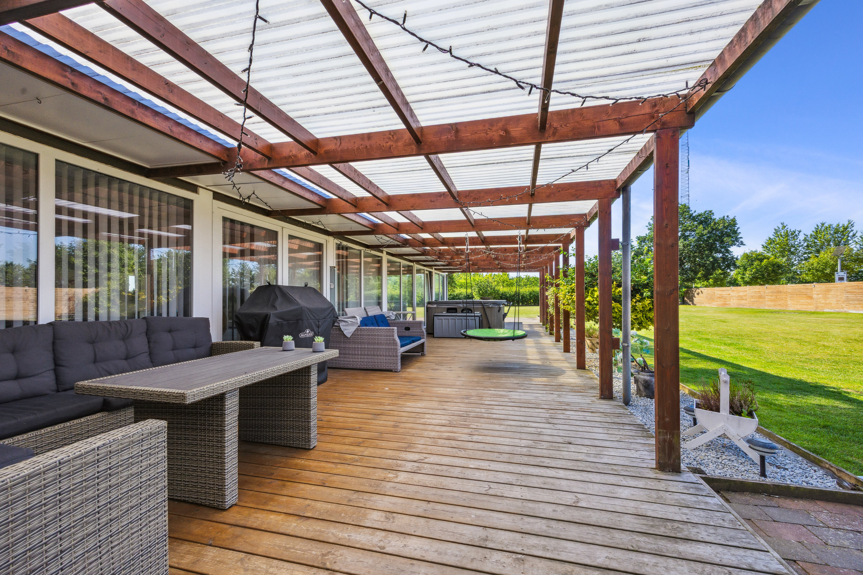 Fremhævet terrasse billede i fuldskærmstilstand. Billede af Toftevej 38, 9440 Aabybro