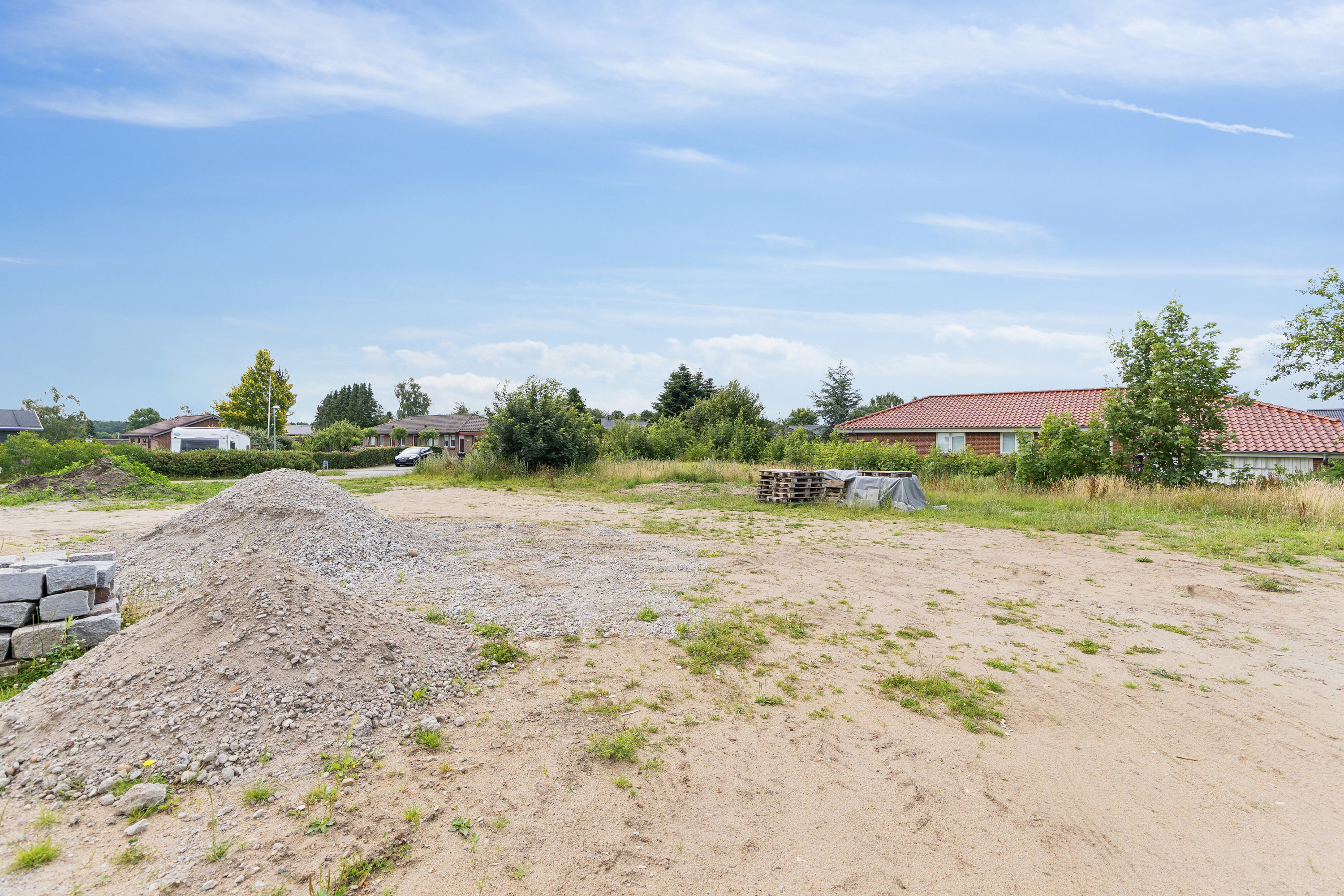 Fremhævet udendørs billede i fuldskærmstilstand. Billede af Kastanie Alle 117A, 7442 Engesvang