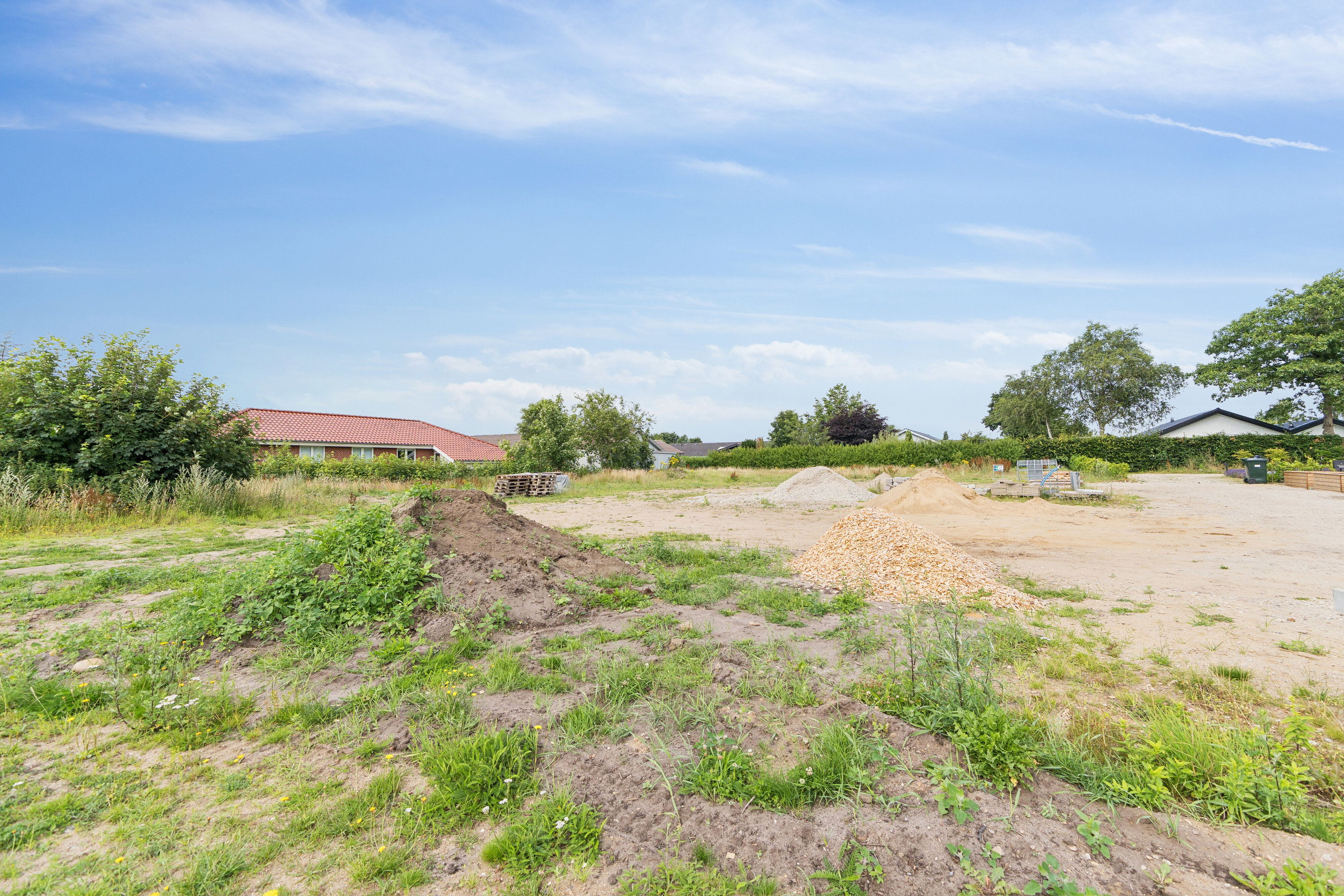 Fremhævet udendørs billede i fuldskærmstilstand. Billede af Kastanie Alle 117A, 7442 Engesvang