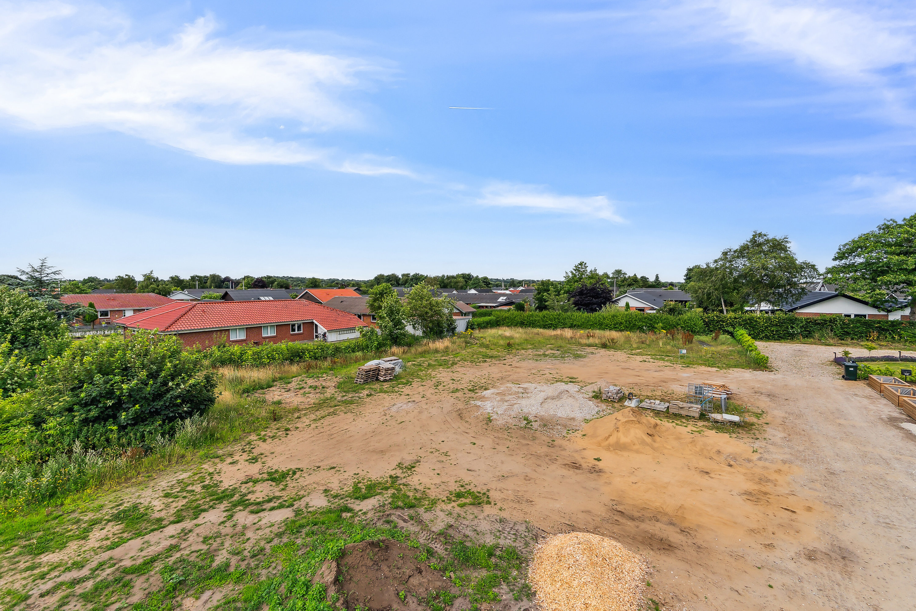 Fremhævet udendørs billede i fuldskærmstilstand. Billede af Kastanie Alle 117A, 7442 Engesvang