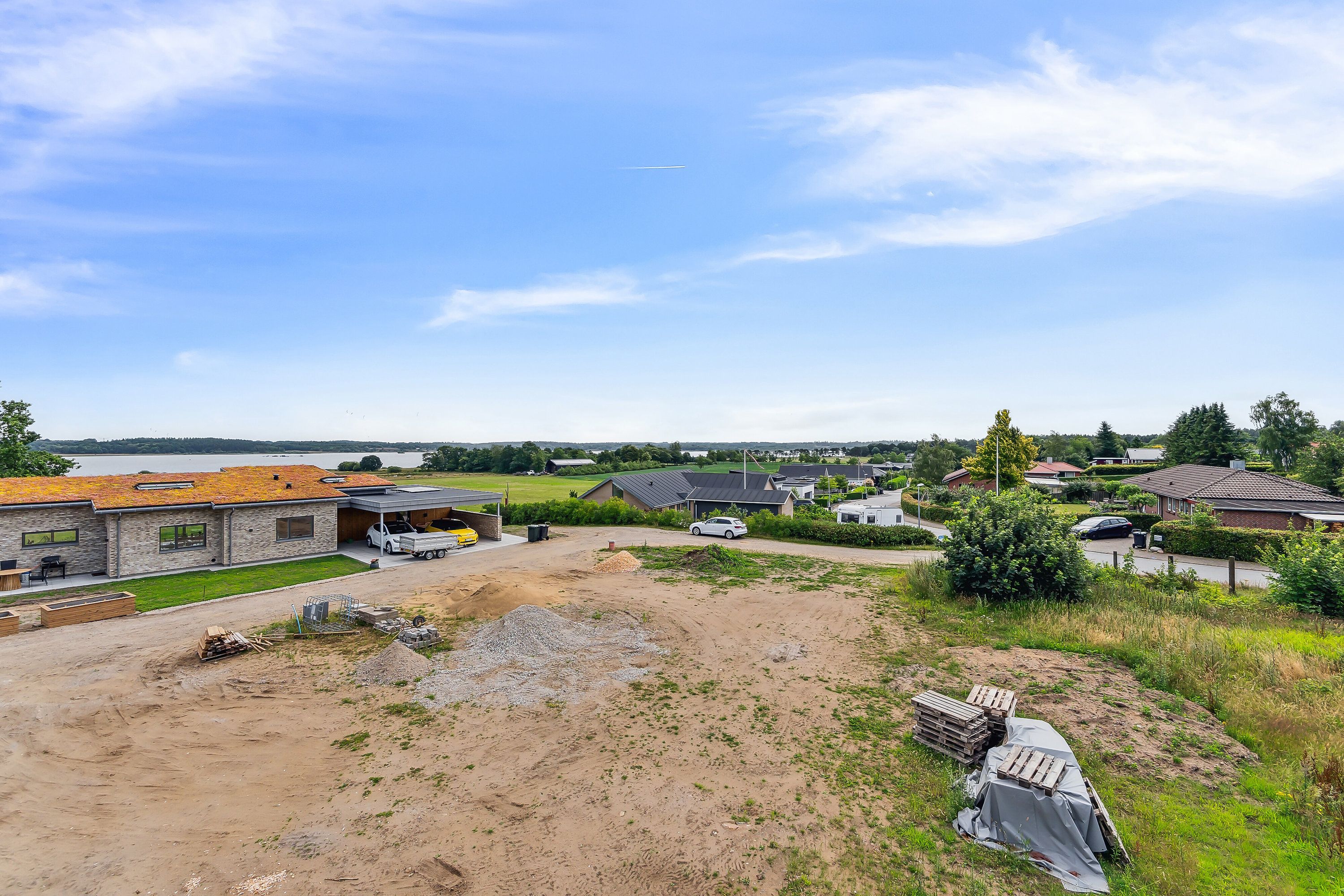 Fremhævet udendørs billede i fuldskærmstilstand. Billede af Kastanie Alle 117A, 7442 Engesvang