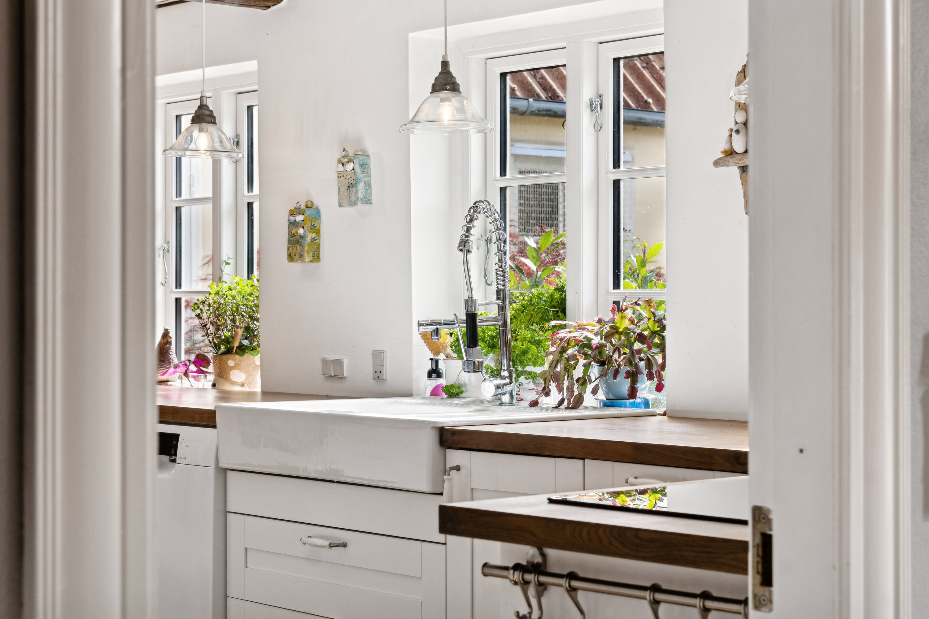 Fremhævet køkken billede i fuldskærmstilstand. Billede af Egebjergvej 277, Abildøre, 4560 Vig