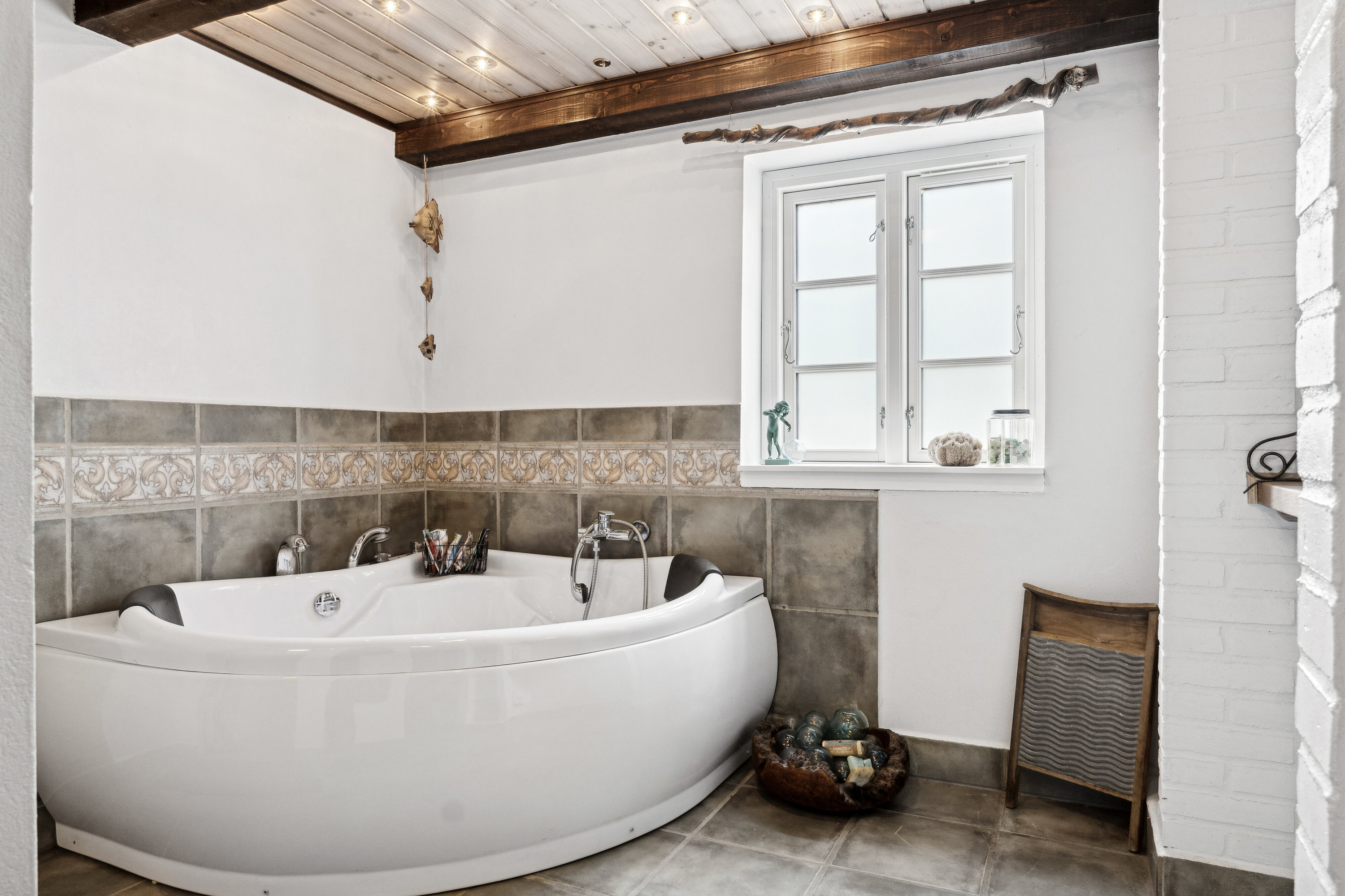 Fremhævet badeværelse billede i fuldskærmstilstand. Billede af Egebjergvej 277, Abildøre, 4560 Vig