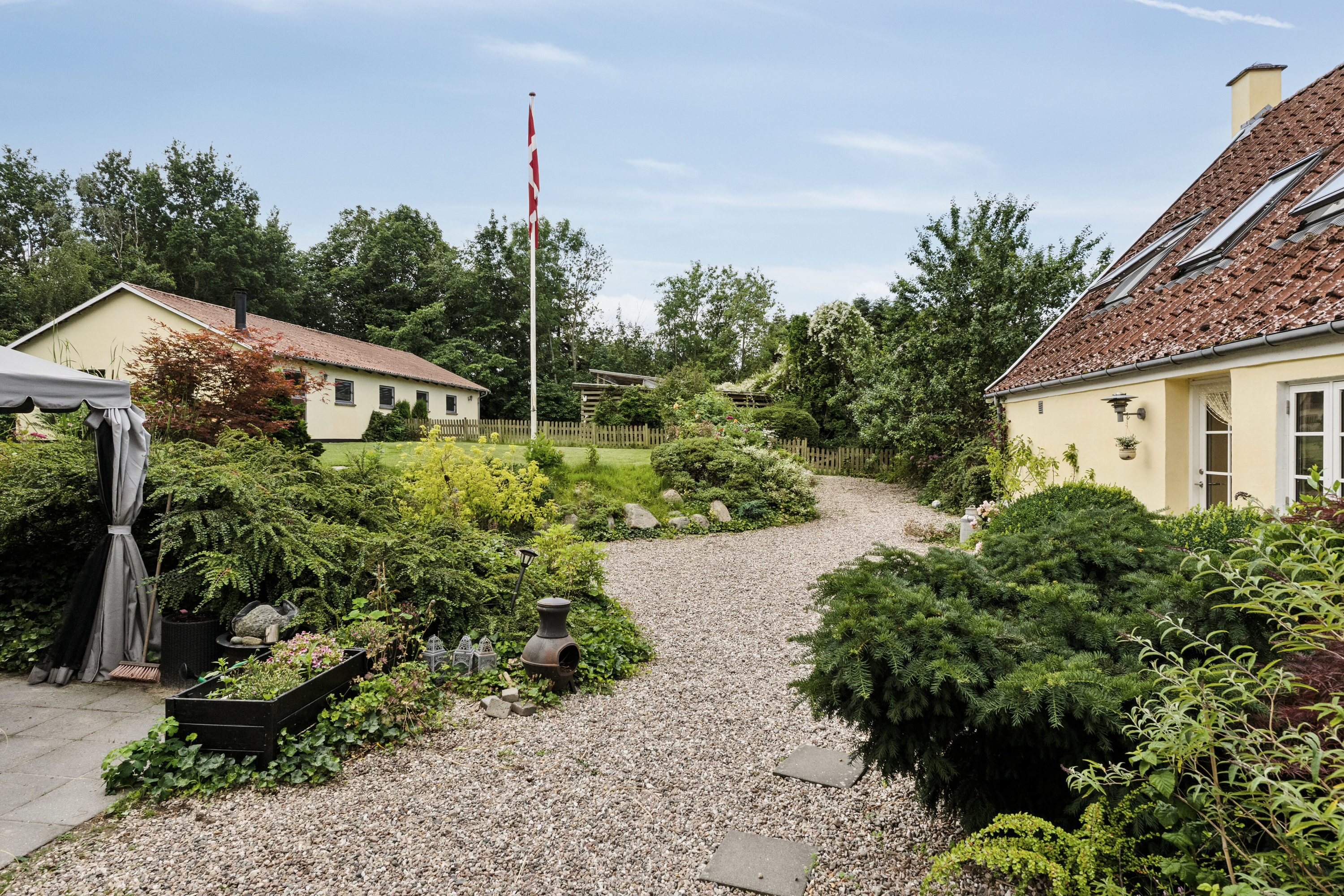 Fremhævet udendørs billede i fuldskærmstilstand. Billede af Egebjergvej 277, Abildøre, 4560 Vig
