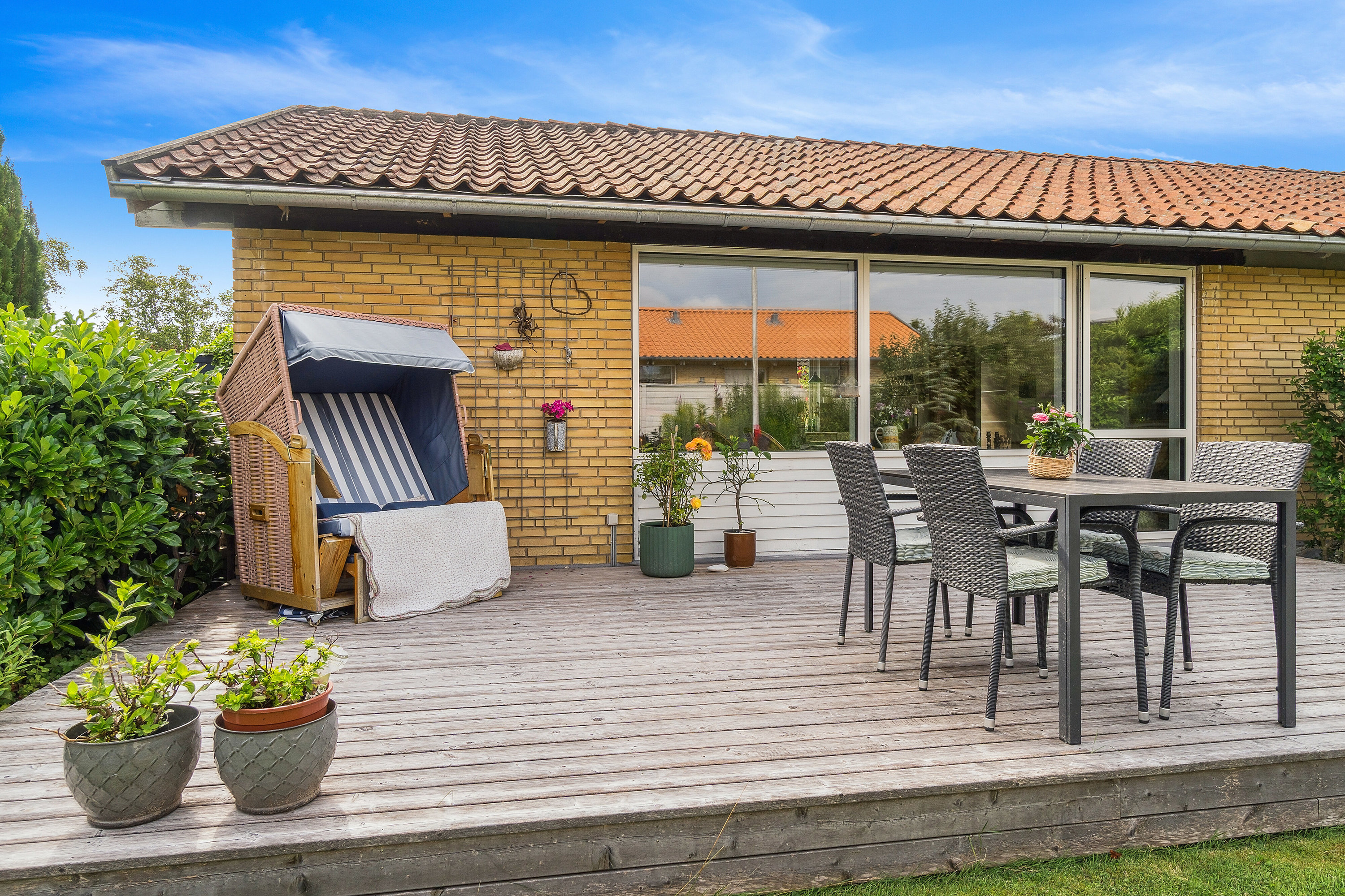 Fremhævet set fra vejen billede i fuldskærmstilstand. Billede af Engsvinget 13, 8462 Harlev J