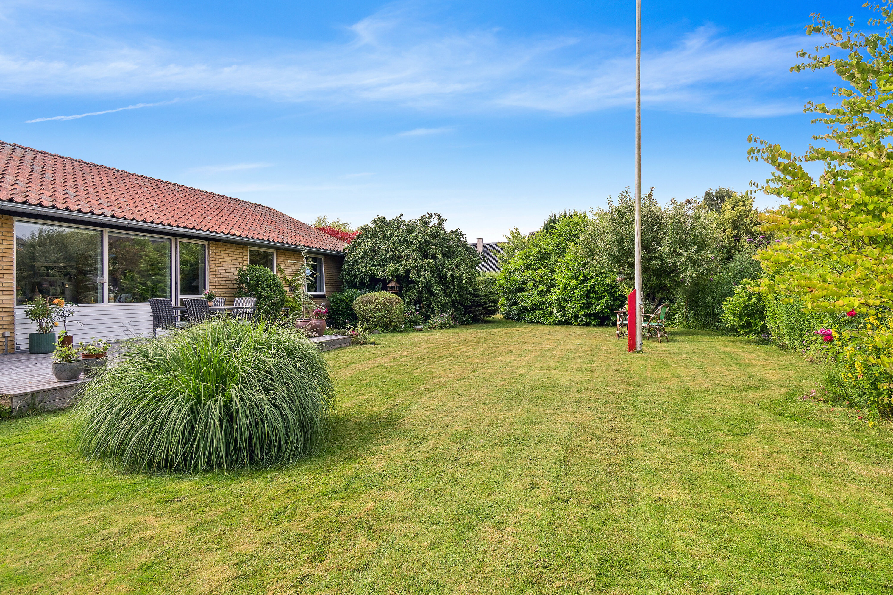 Fremhævet set fra haven billede i fuldskærmstilstand. Billede af Engsvinget 13, 8462 Harlev J