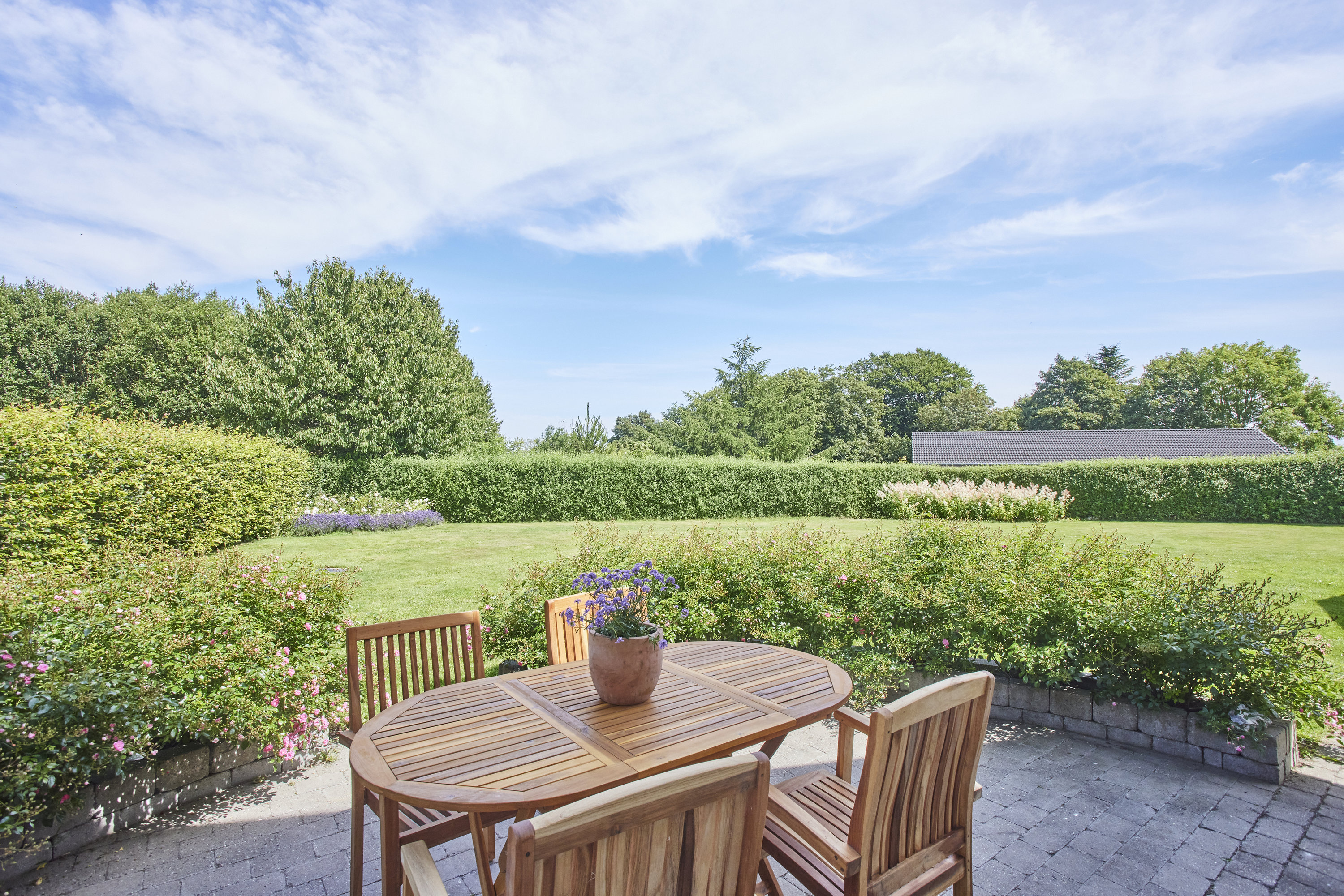 Fremhævet terrasse billede i fuldskærmstilstand. Billede af Ustrupvej 17, Ustrup, 8660 Skanderborg