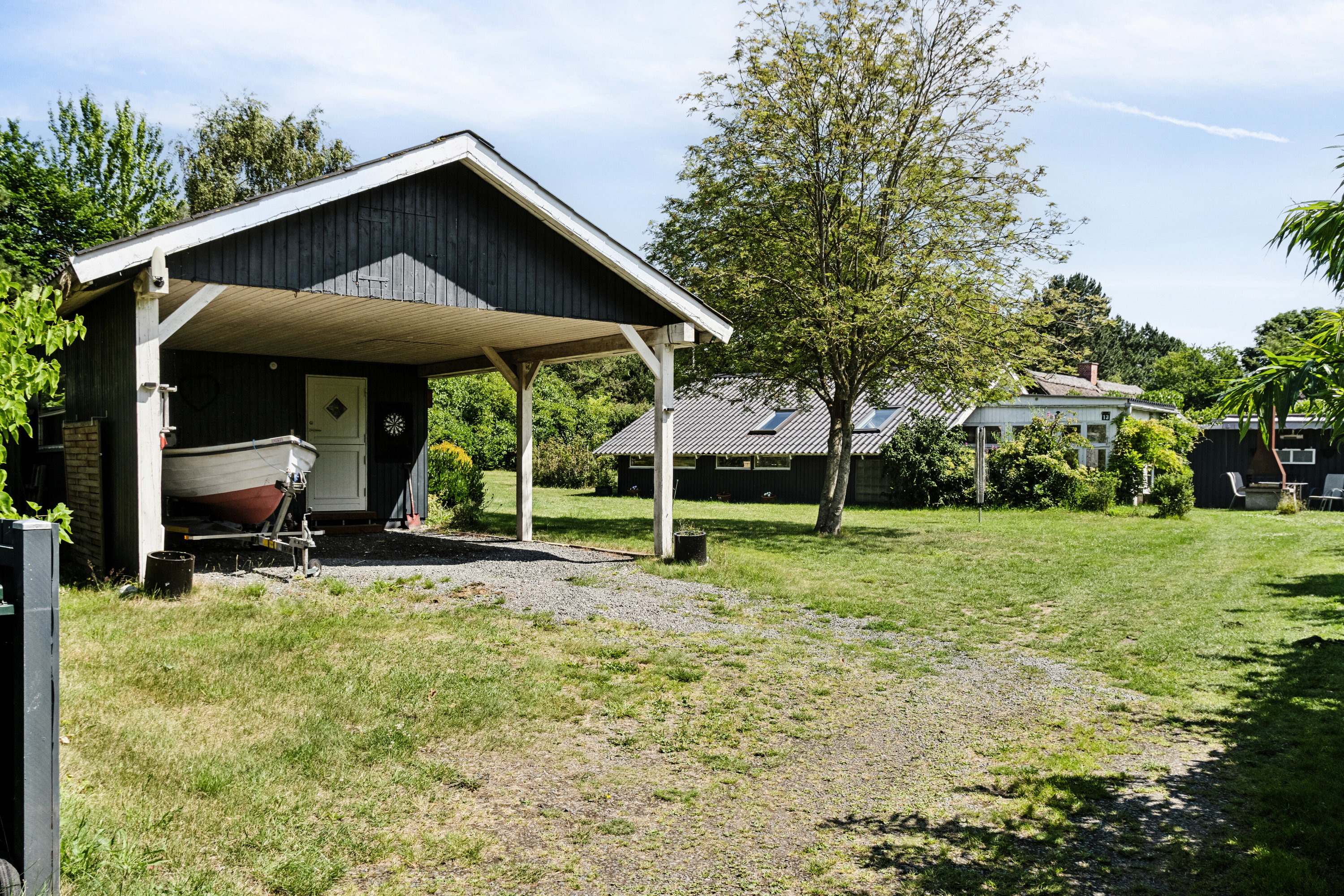 Fremhævet set fra haven billede i fuldskærmstilstand. Billede af Forchhammervej 13, Nyrup, 4500 Nykøbing Sj