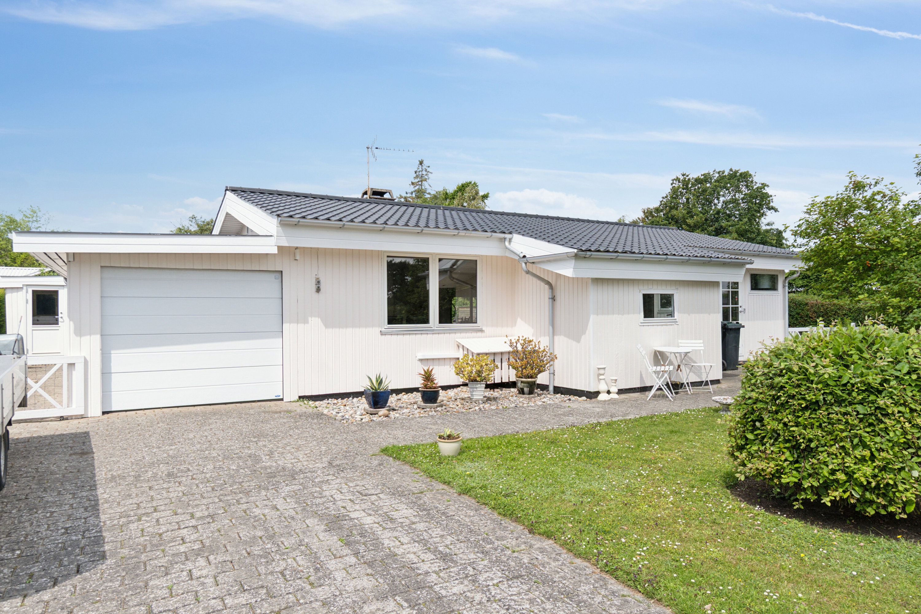 Miniaturebillede 2: udendørs. Billede af Sortmejsevej 6, Ll Kongsmark, 4200 Slagelse