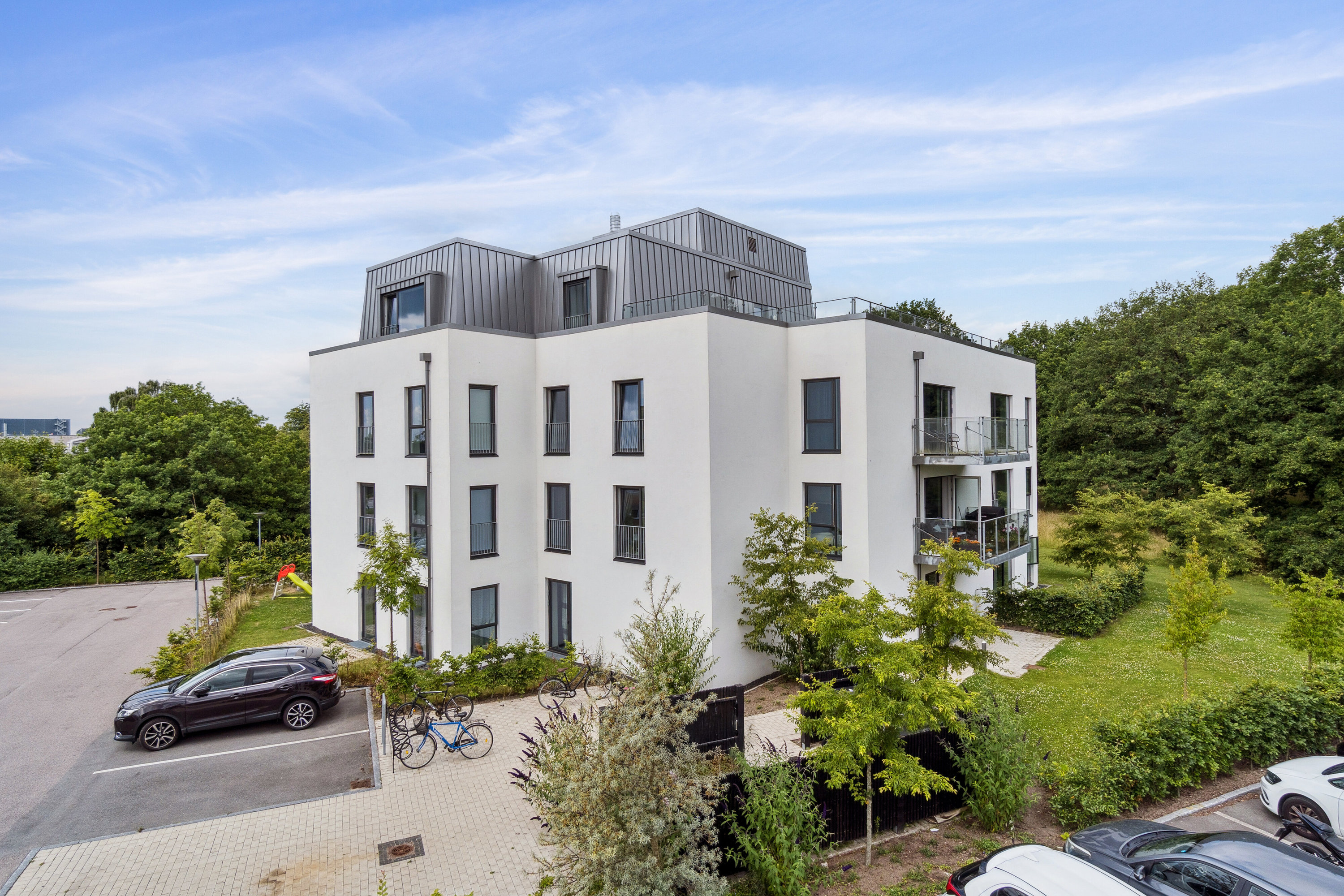 Fremhævet set fra vejen billede i fuldskærmstilstand. Billede af Stadionvej 94, st.. 2., 2600 Glostrup