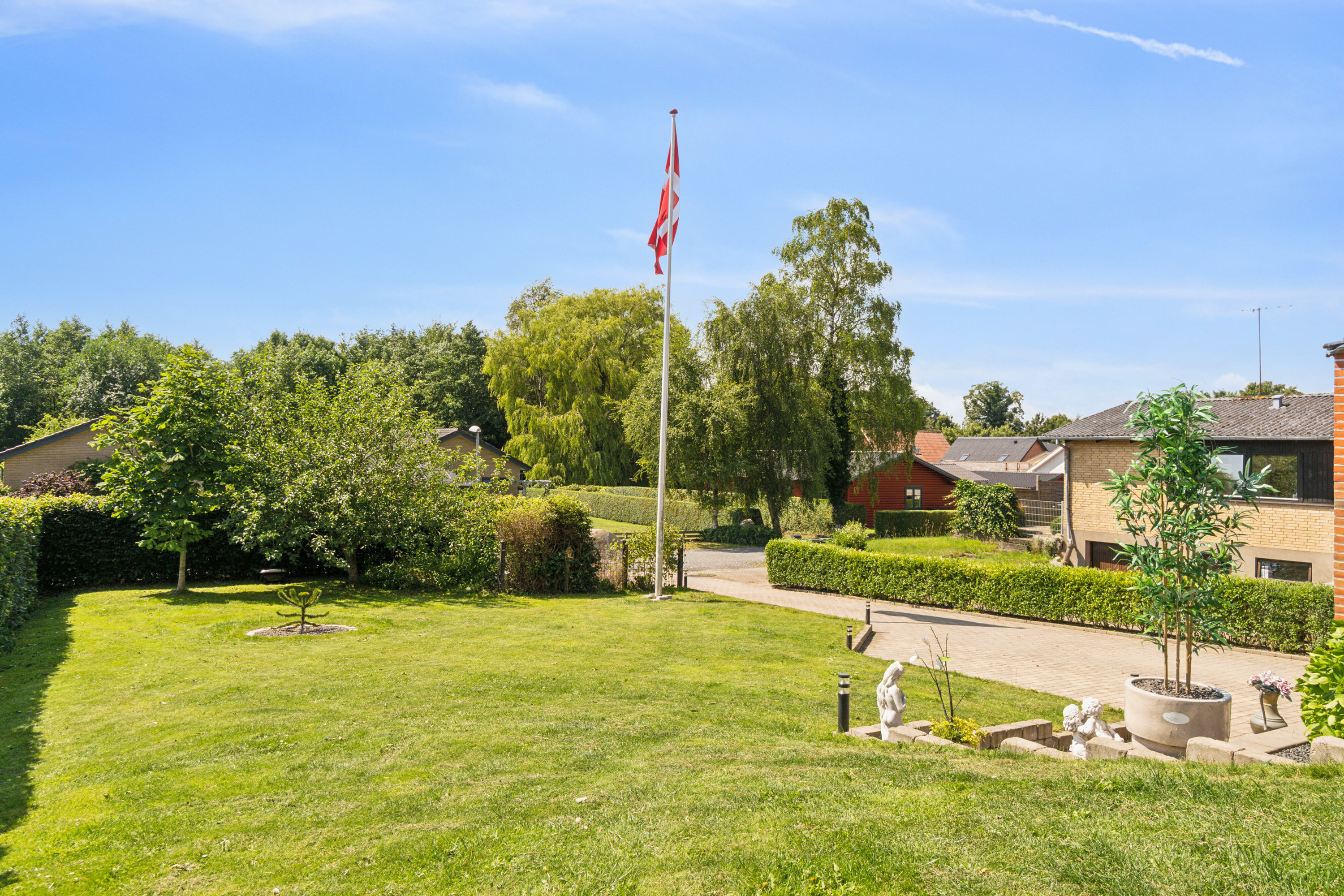 Fremhævet have billede i fuldskærmstilstand. Billede af Skovalle 3, 8783 Hornsyld