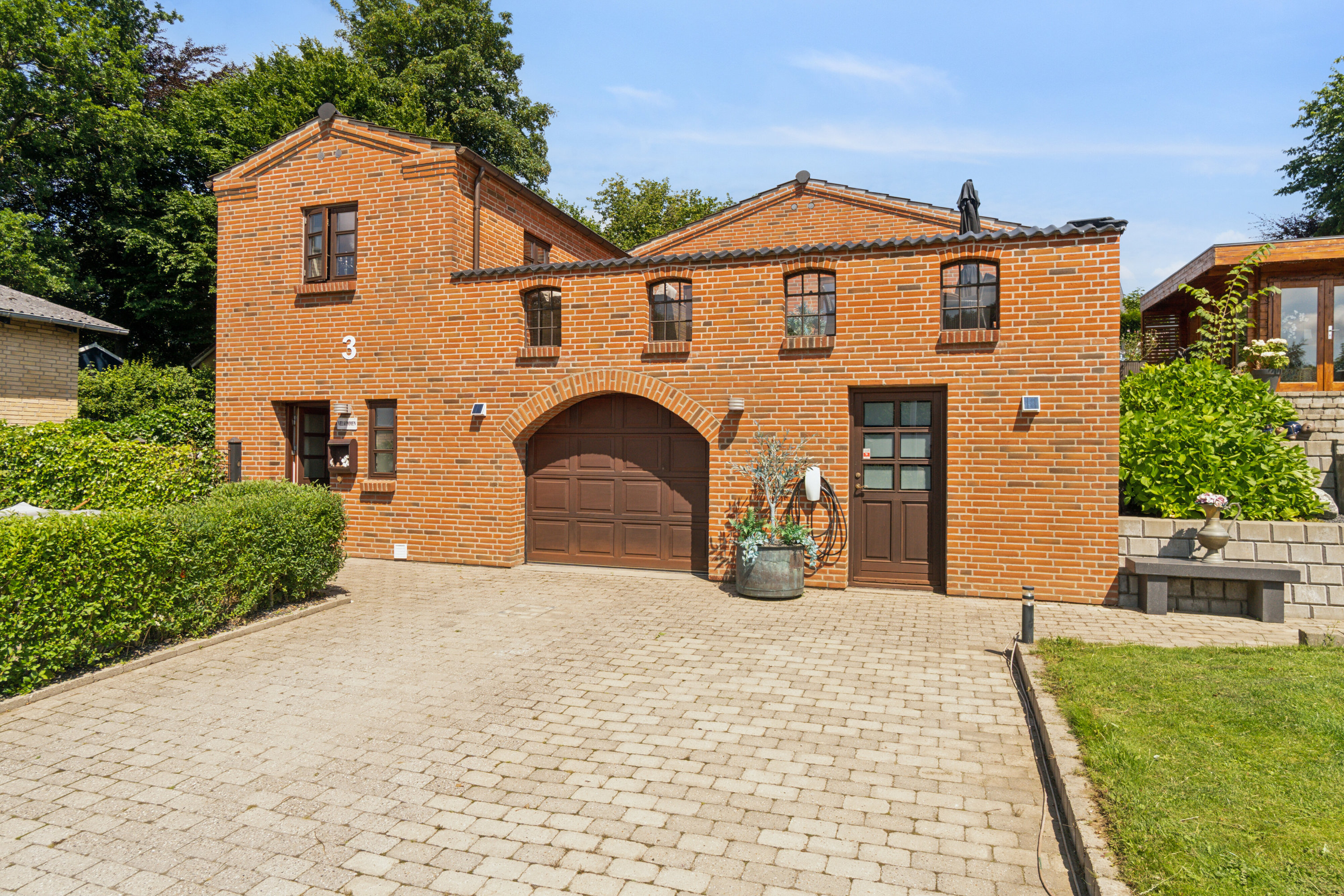 Fremhævet set fra vejen billede i fuldskærmstilstand. Billede af Skovalle 3, 8783 Hornsyld