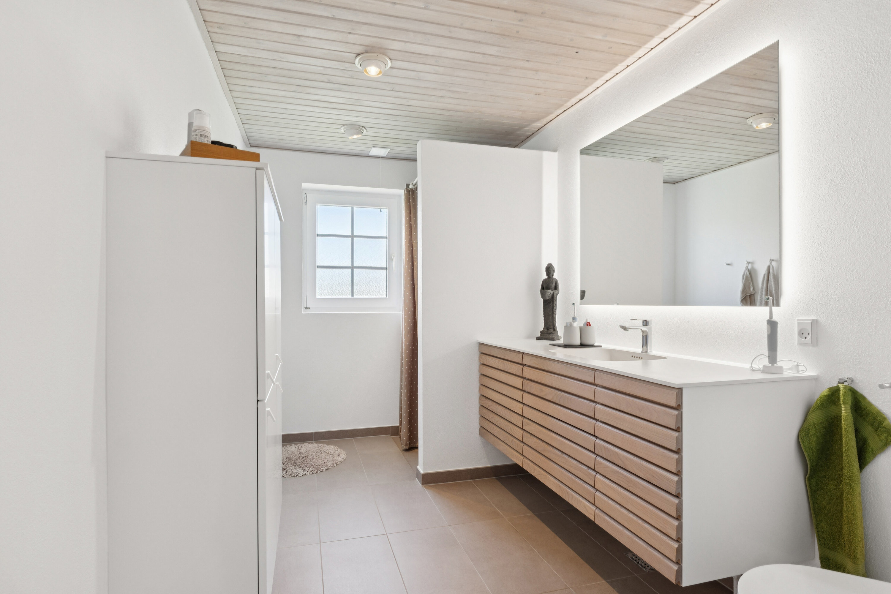 Fremhævet badeværelse billede i fuldskærmstilstand. Billede af Kragkærvej 7, Astrup, 9800 Hjørring