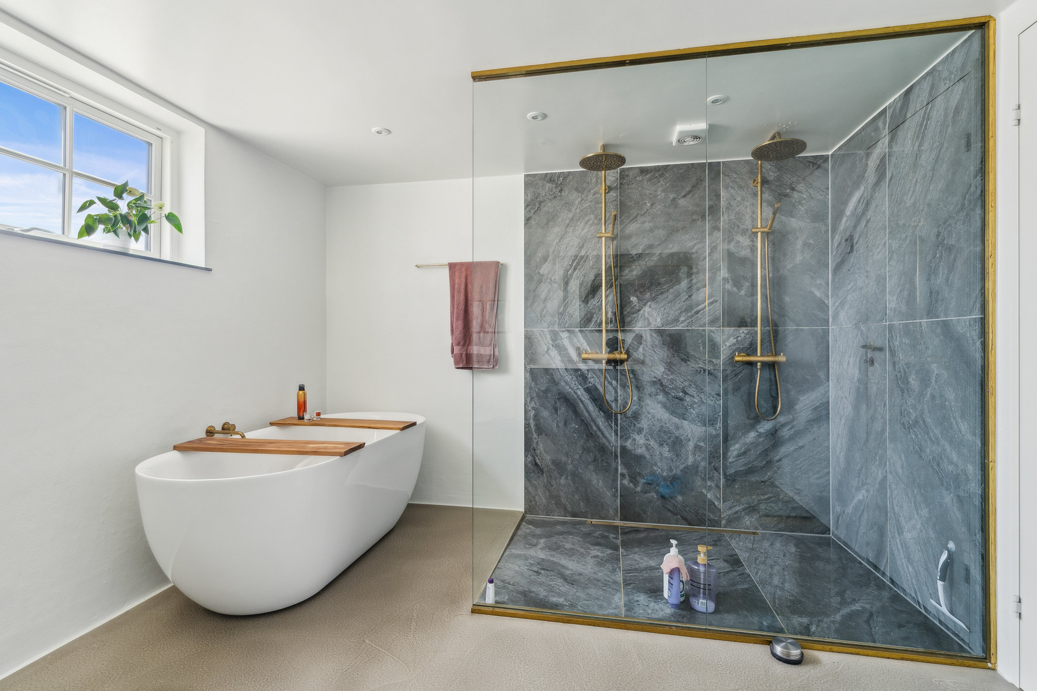 Fremhævet badeværelse billede i fuldskærmstilstand. Billede af Kildevej 16, 8940 Randers SV