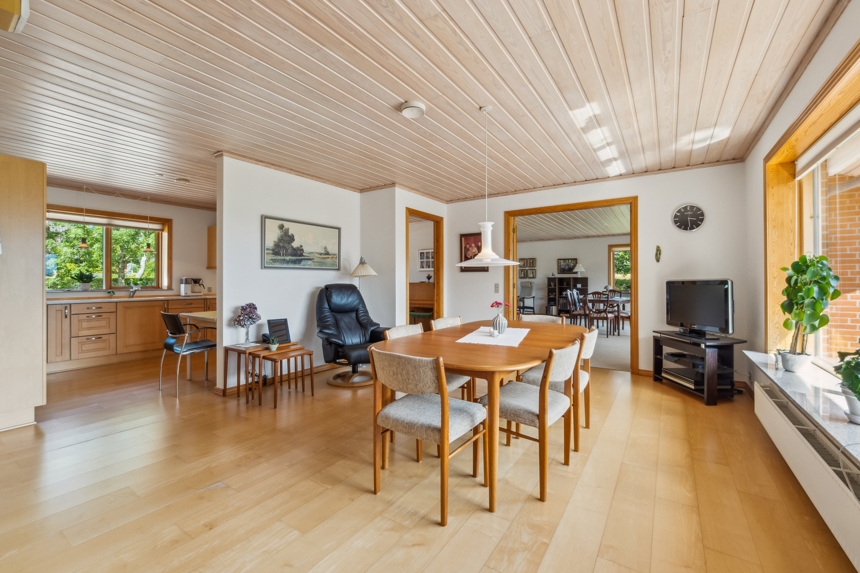 Fremhævet stue billede i fuldskærmstilstand. Billede af Næssundvej 293, Ø Hvidbjerg, 7970 Redsted M