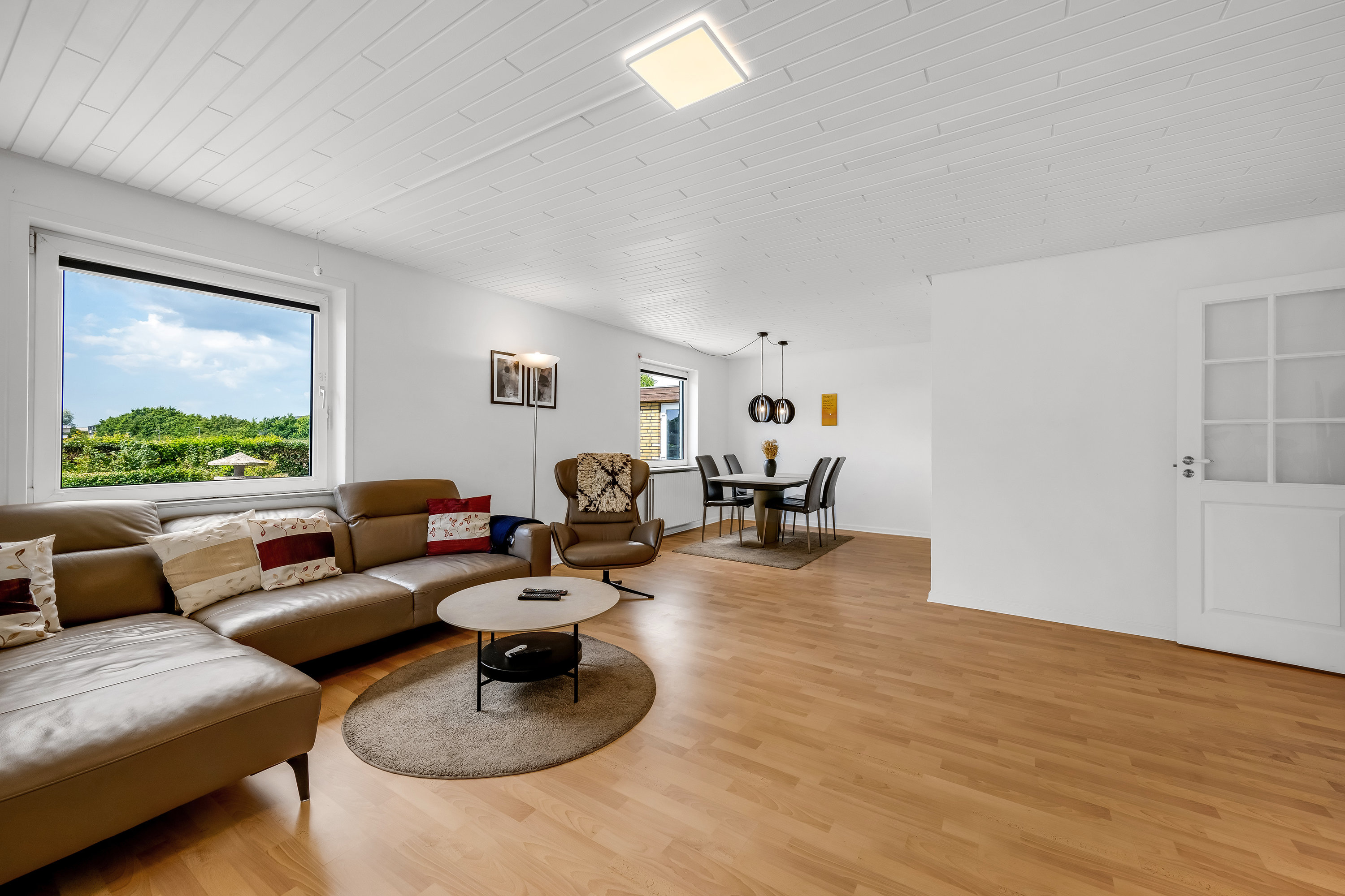 Fremhævet stue billede i fuldskærmstilstand. Billede af Marktoften 3, 6950 Ringkøbing