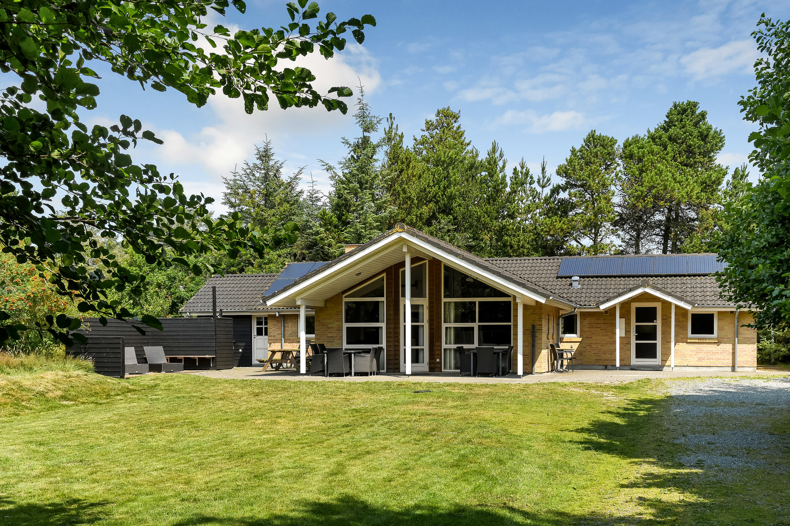 Fremhævet  billede i fuldskærmstilstand. Billede af Hybenvej 15, 6857 Blåvand