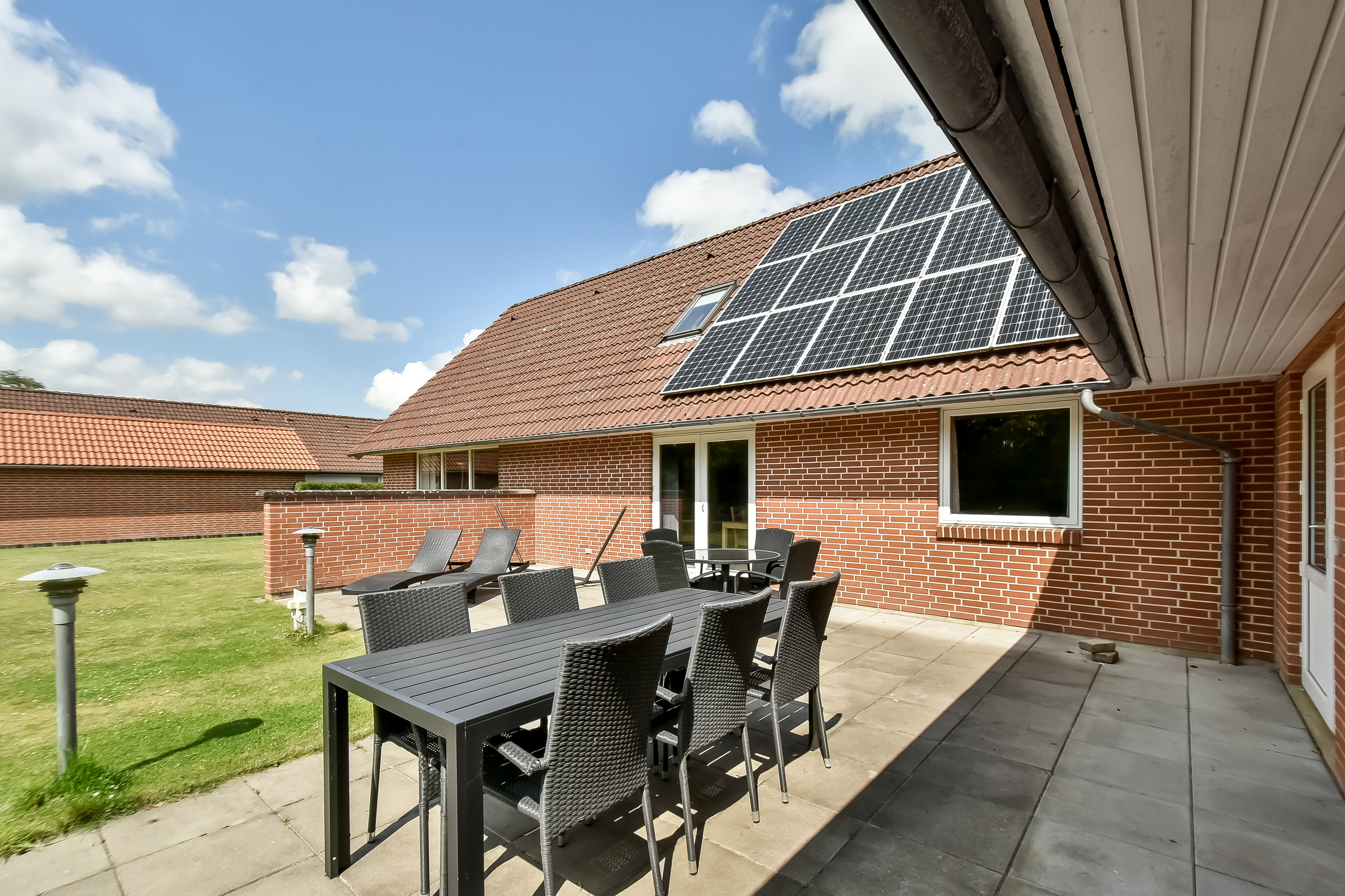 Fremhævet terrasse billede i fuldskærmstilstand. Billede af Vildbjergvænget 7, Tjørring, 7400 Herning
