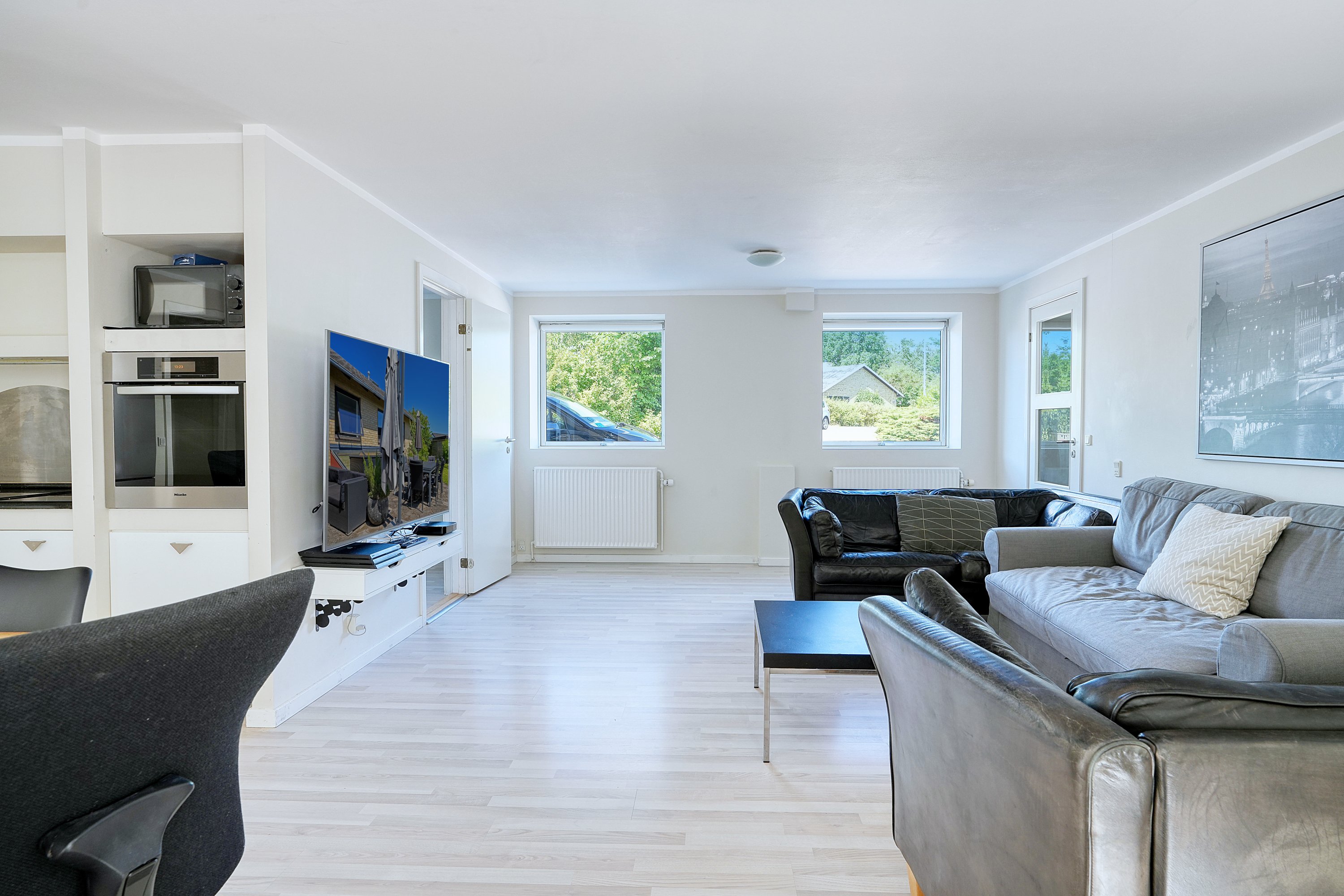 Fremhævet stue billede i fuldskærmstilstand. Billede af Peder Billesvej 96, 4300 Holbæk