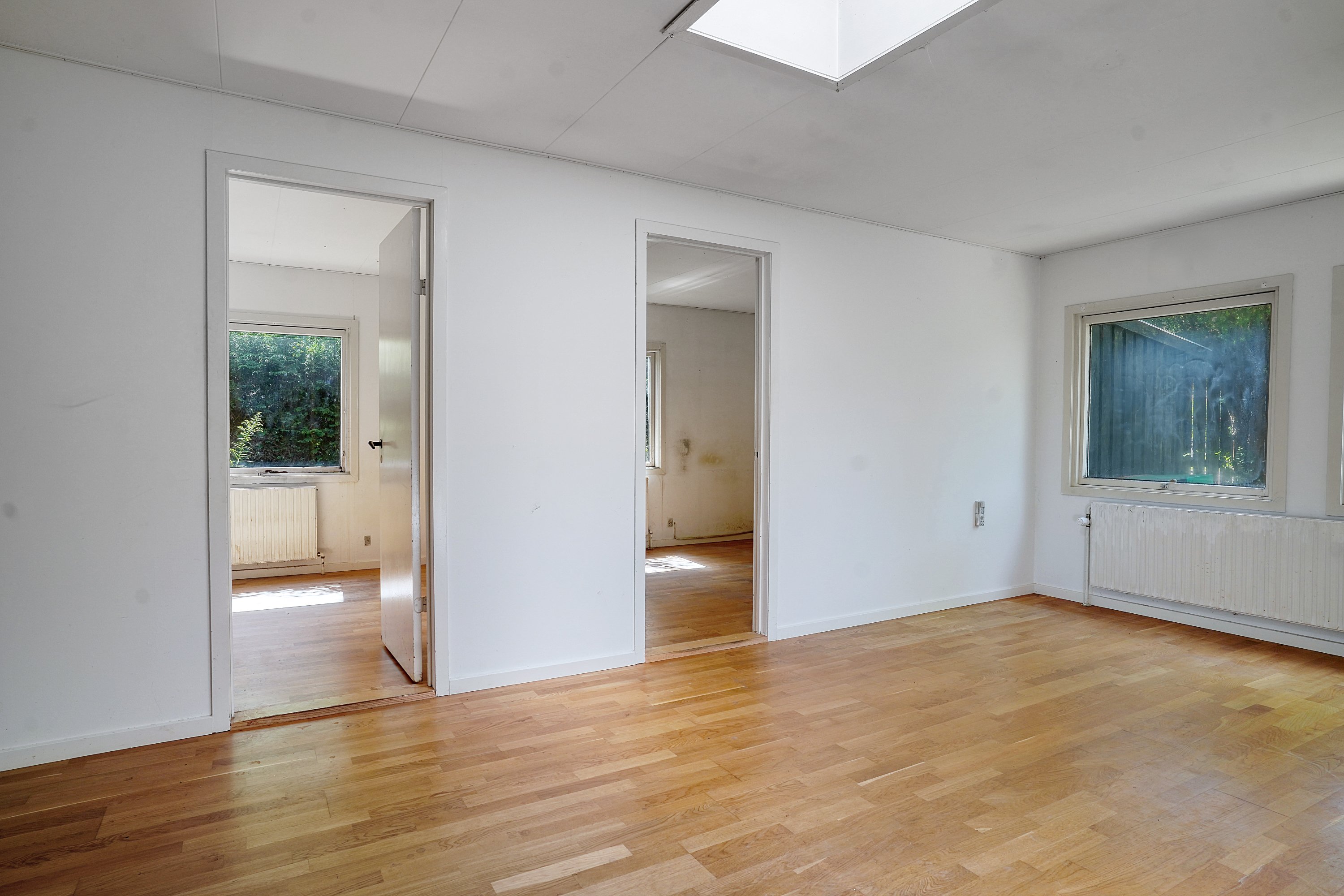 Fremhævet stue billede i fuldskærmstilstand. Billede af Kastanievej 13, 3480 Fredensborg