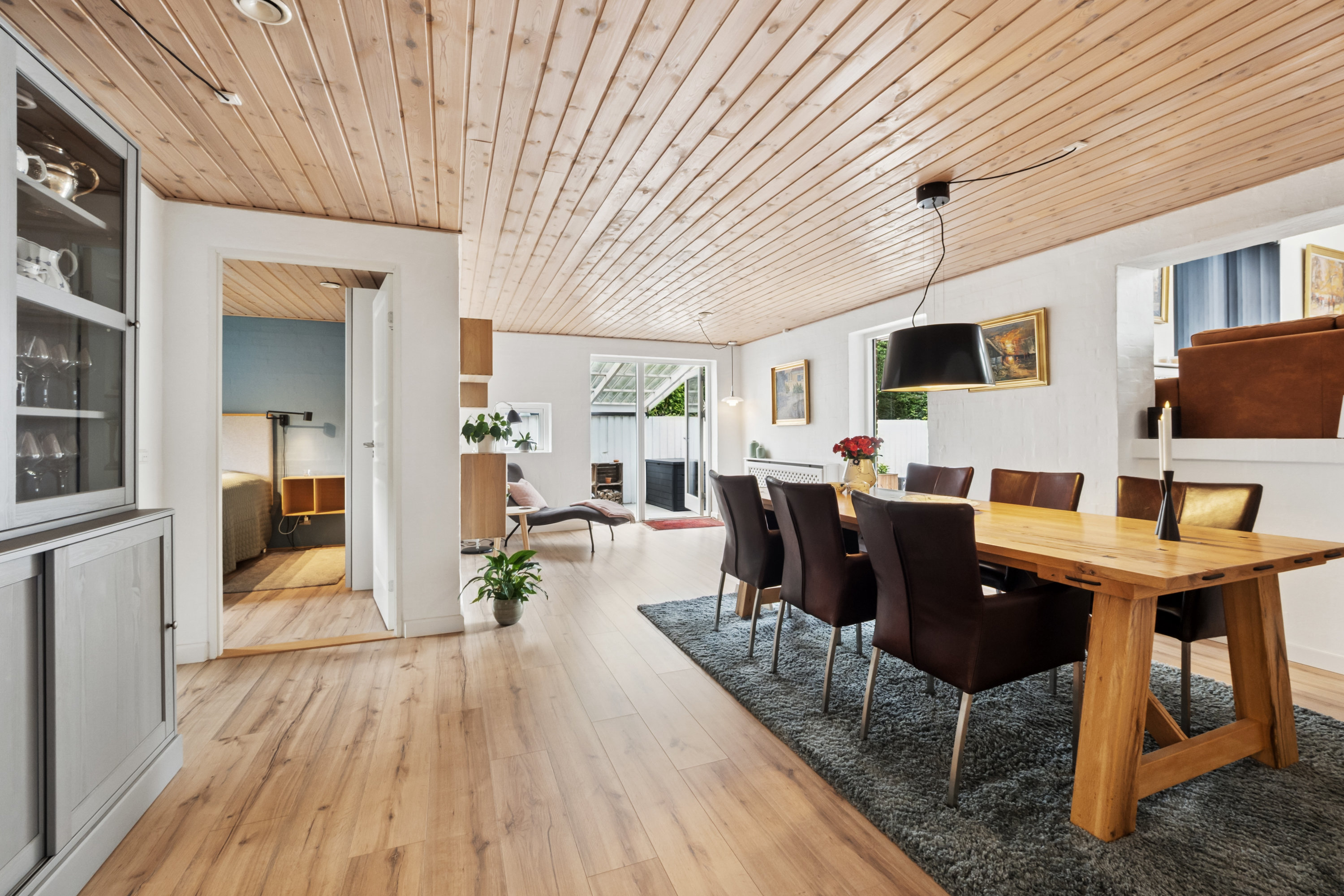 Fremhævet stue billede i fuldskærmstilstand. Billede af Lærkebakken 26, 8831 Løgstrup