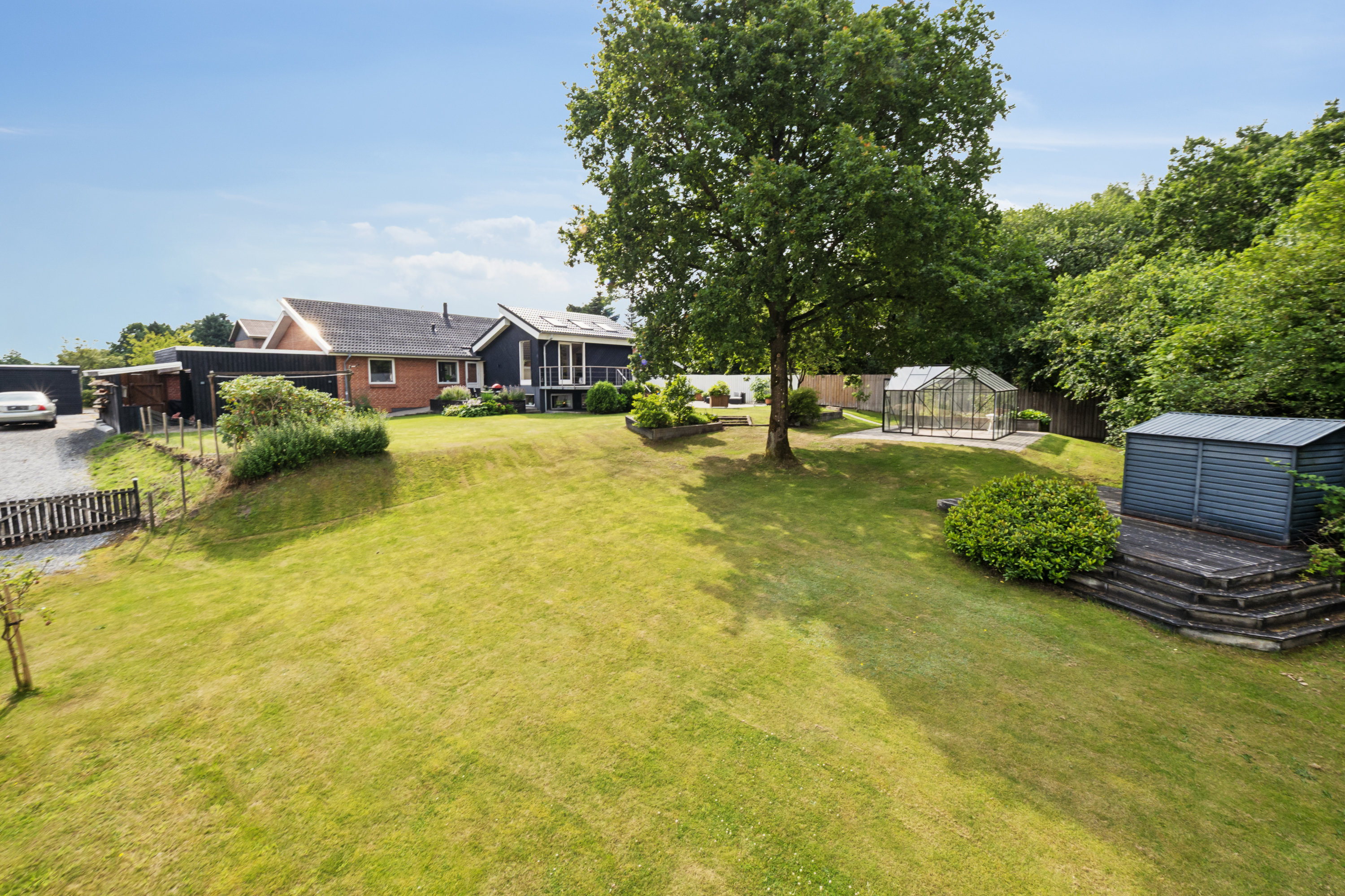 Fremhævet have billede i fuldskærmstilstand. Billede af Lærkebakken 26, 8831 Løgstrup