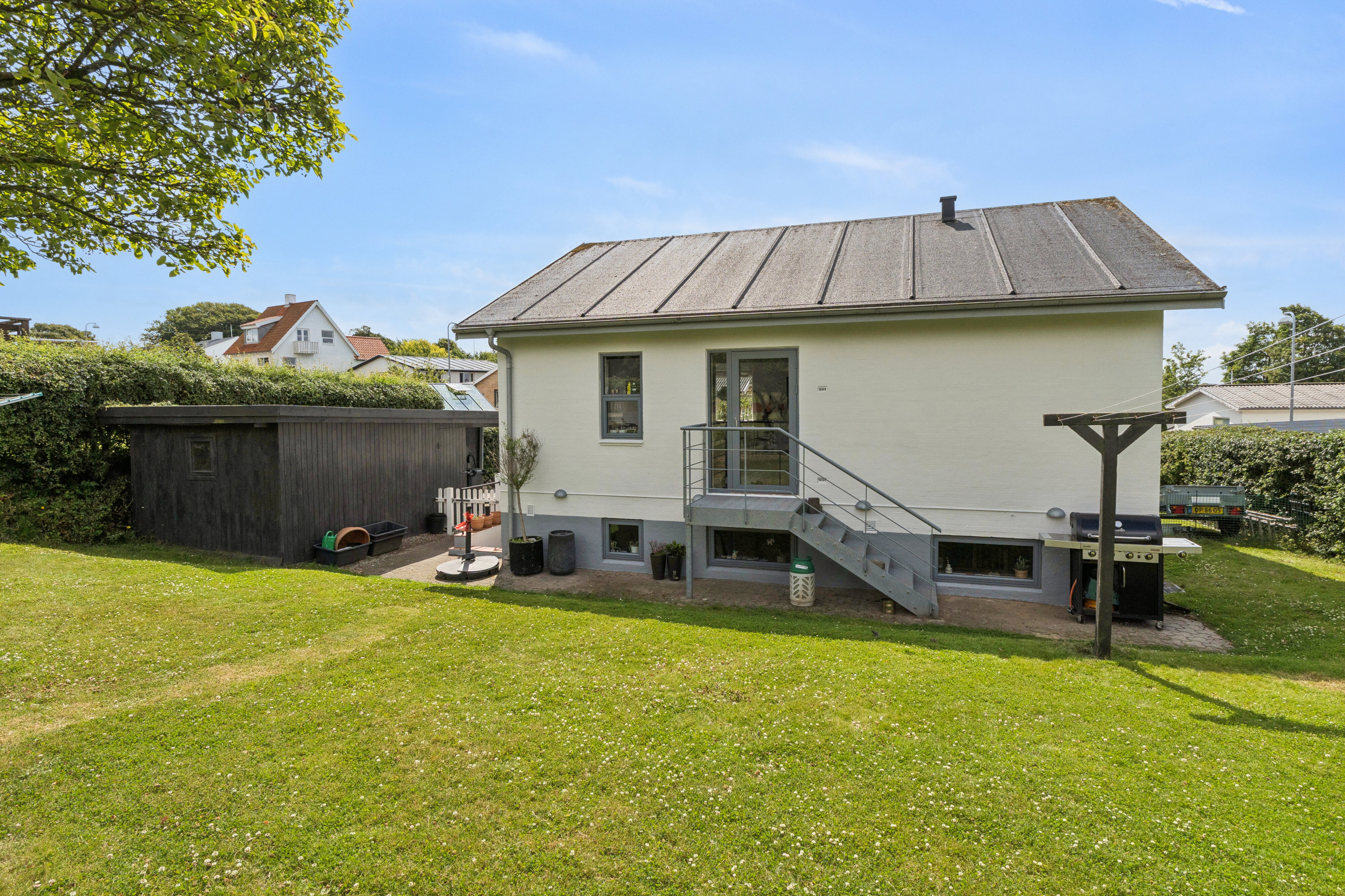 Fremhævet set fra haven billede i fuldskærmstilstand. Billede af Aldershøjvej 26, 9800 Hjørring