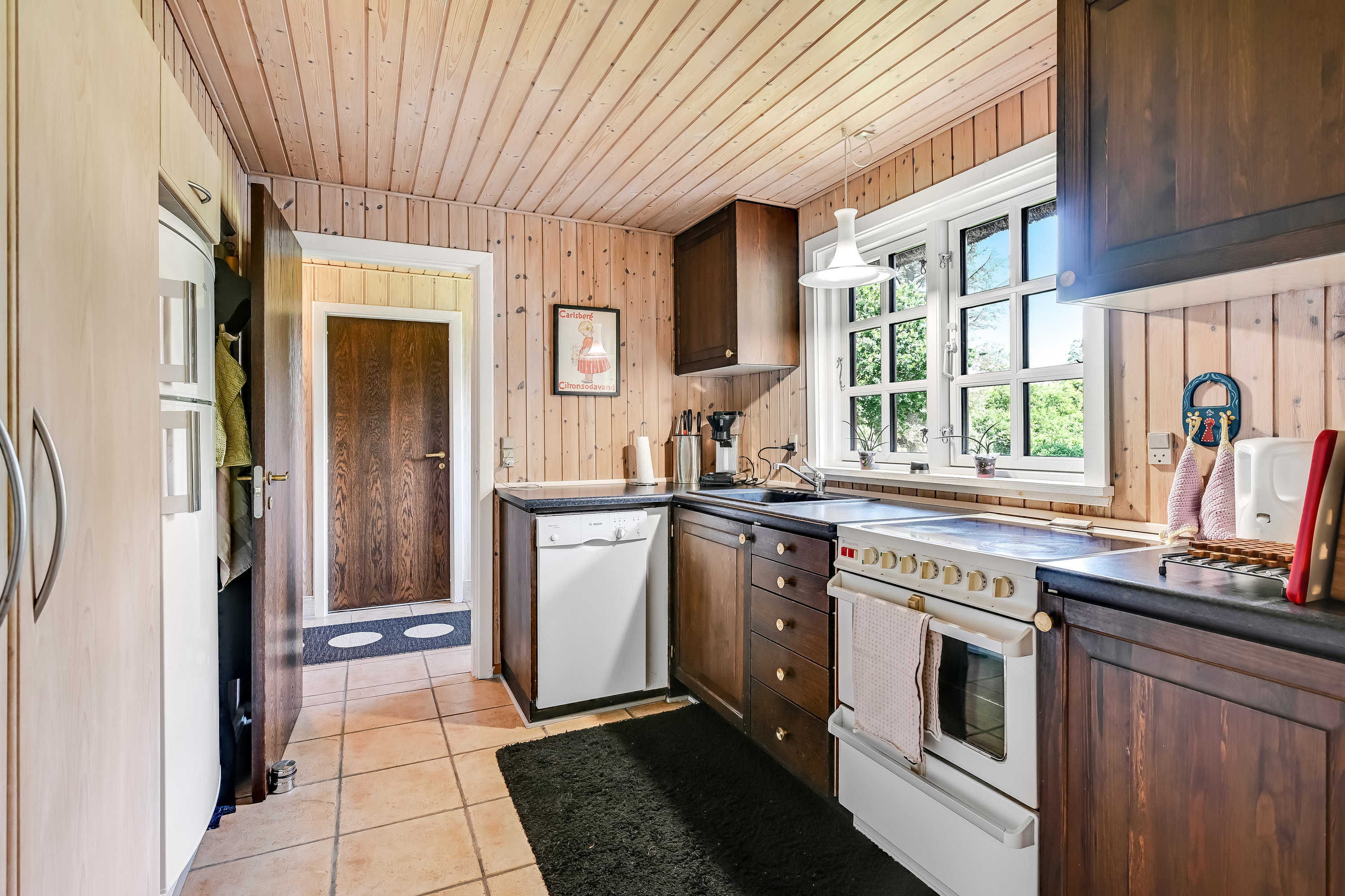 Fremhævet køkken billede i fuldskærmstilstand. Billede af Helmklit 246, Nr Fjand, 6990 Ulfborg