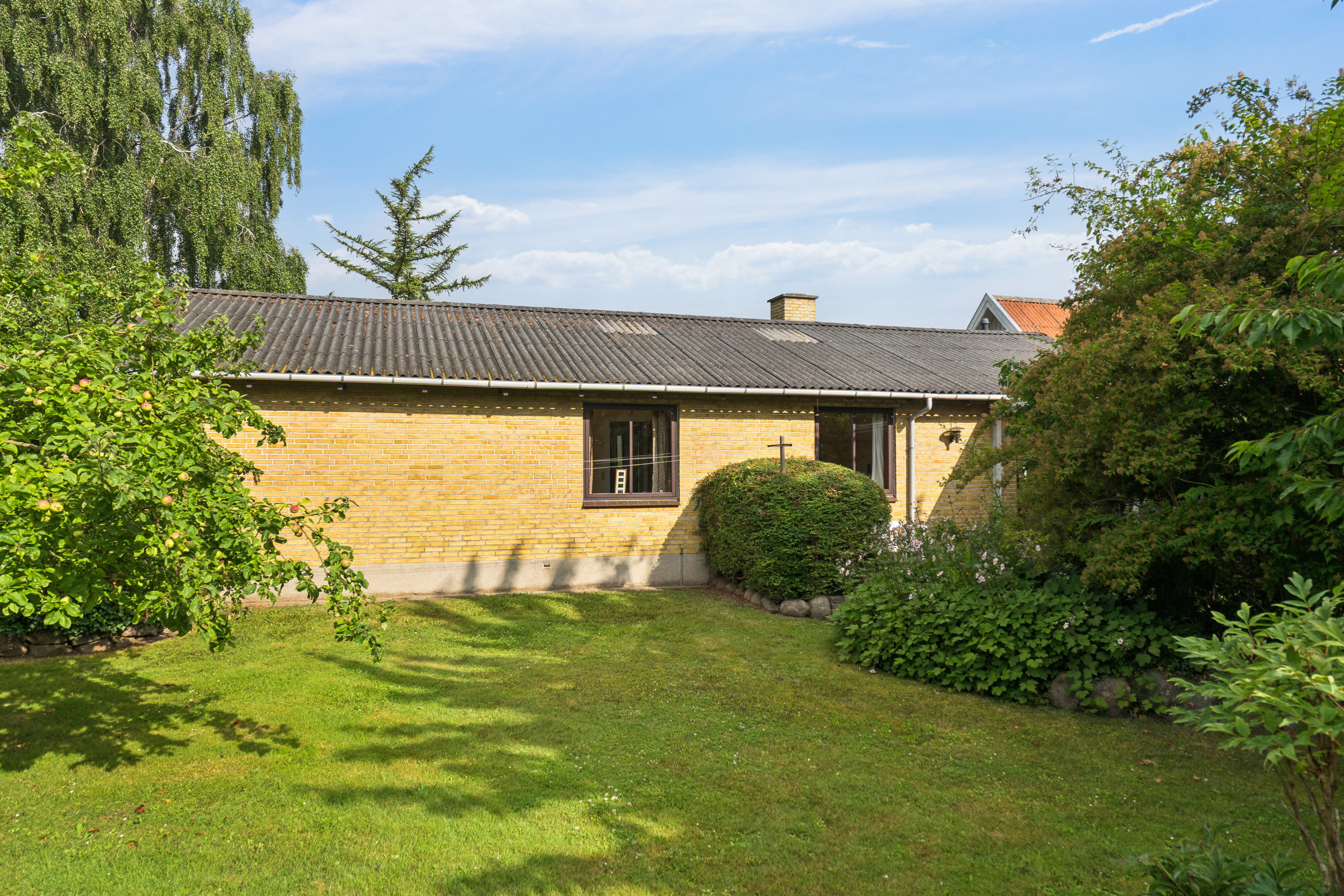 Fremhævet set fra haven billede i fuldskærmstilstand. Billede af Strøbyvej 35, Østrup, 5450 Otterup