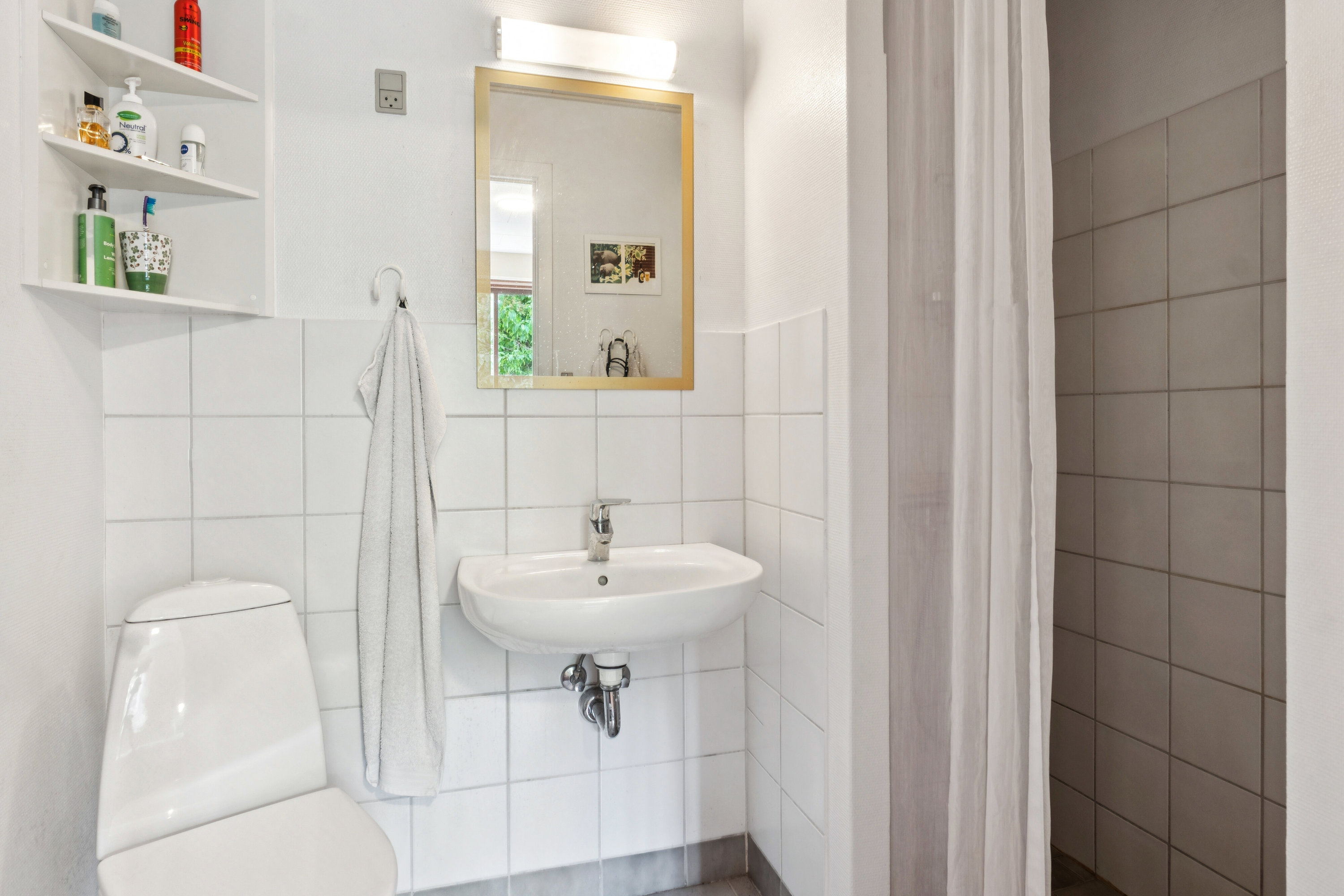 Fremhævet badeværelse billede i fuldskærmstilstand. Billede af Strøbyvej 35, Østrup, 5450 Otterup