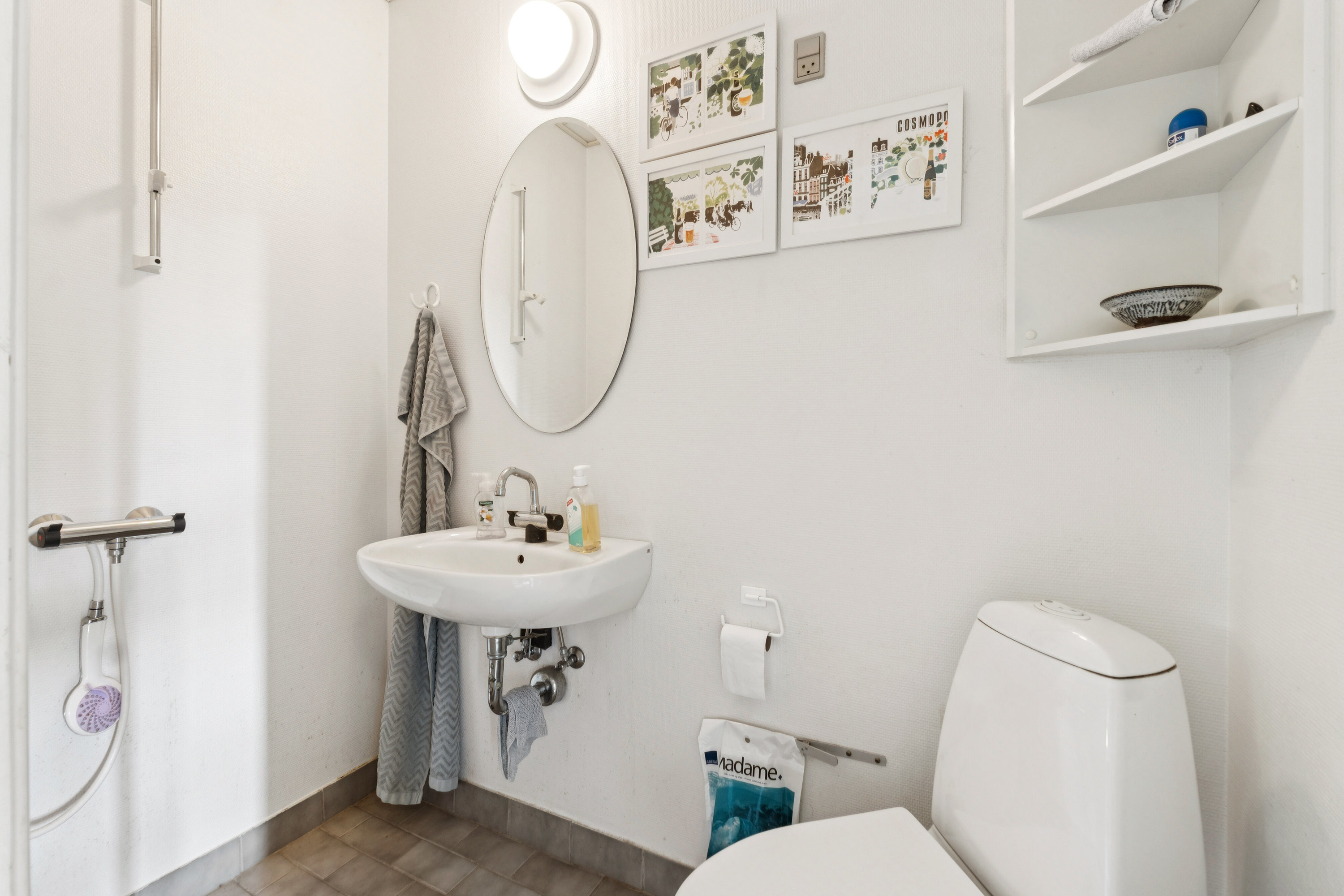 Fremhævet gæstetoilet billede i fuldskærmstilstand. Billede af Strøbyvej 35, Østrup, 5450 Otterup