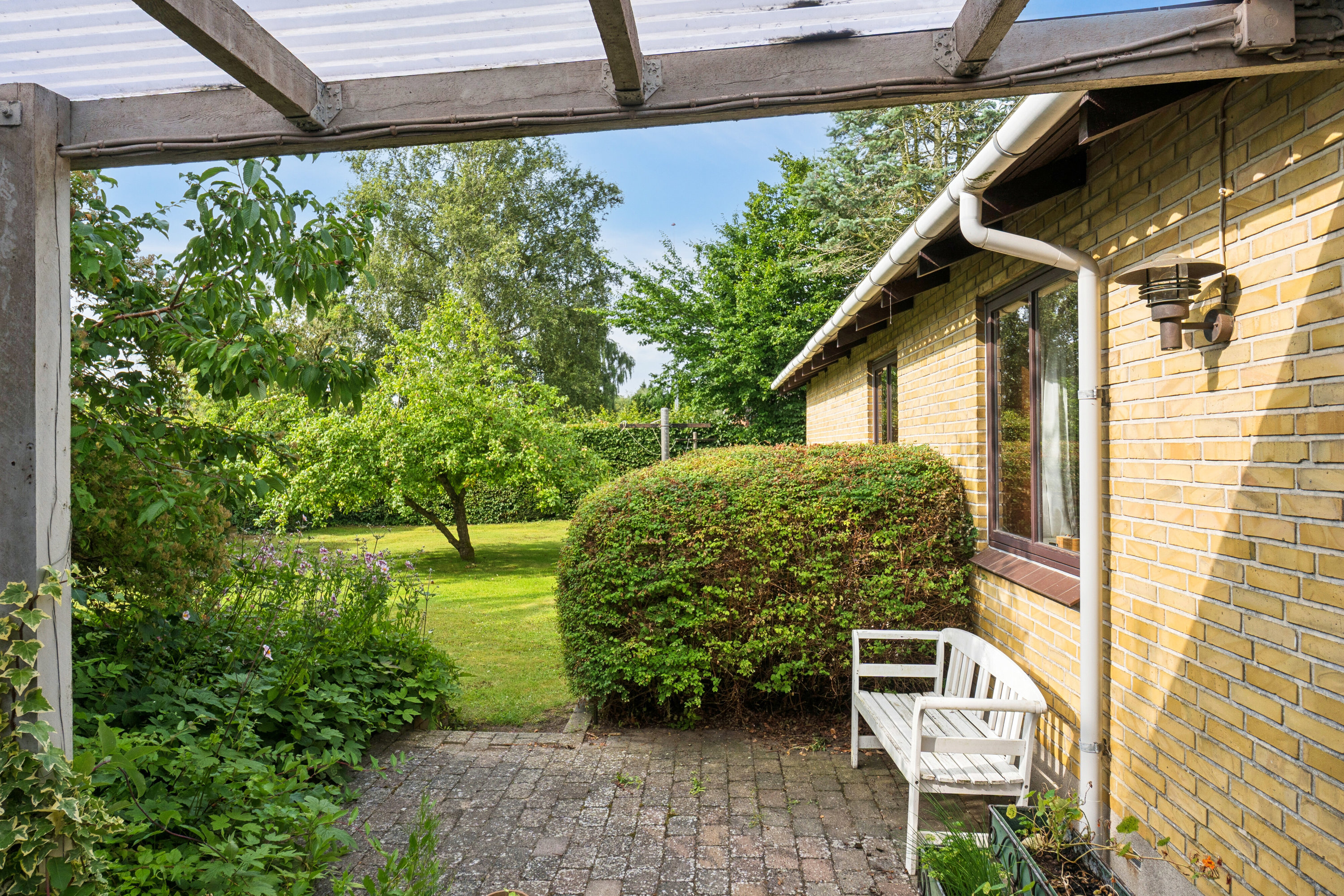 Fremhævet terrasse billede i fuldskærmstilstand. Billede af Strøbyvej 35, Østrup, 5450 Otterup