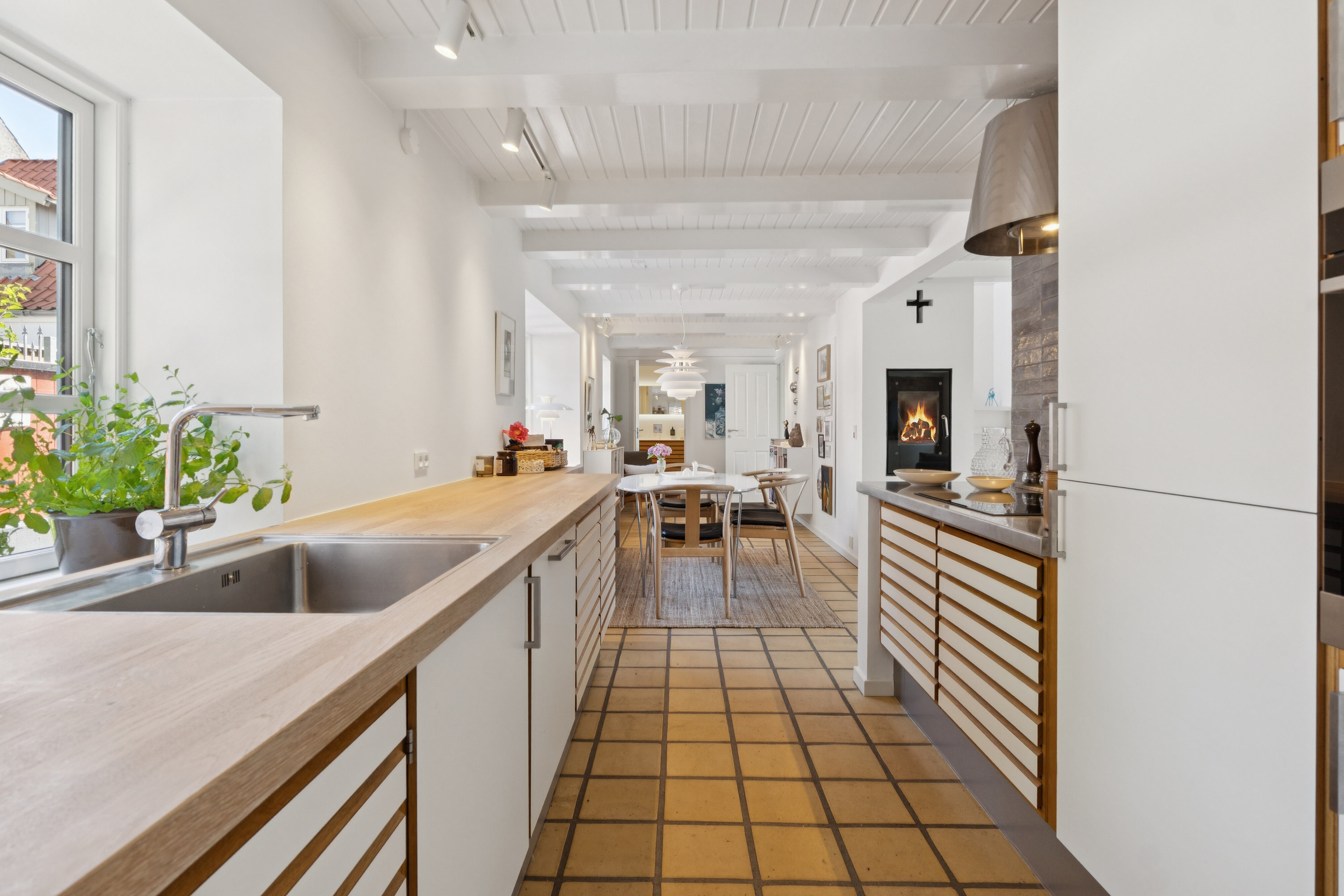 Fremhævet køkken billede i fuldskærmstilstand. Billede af Store Kirkestræde 10, 9800 Hjørring