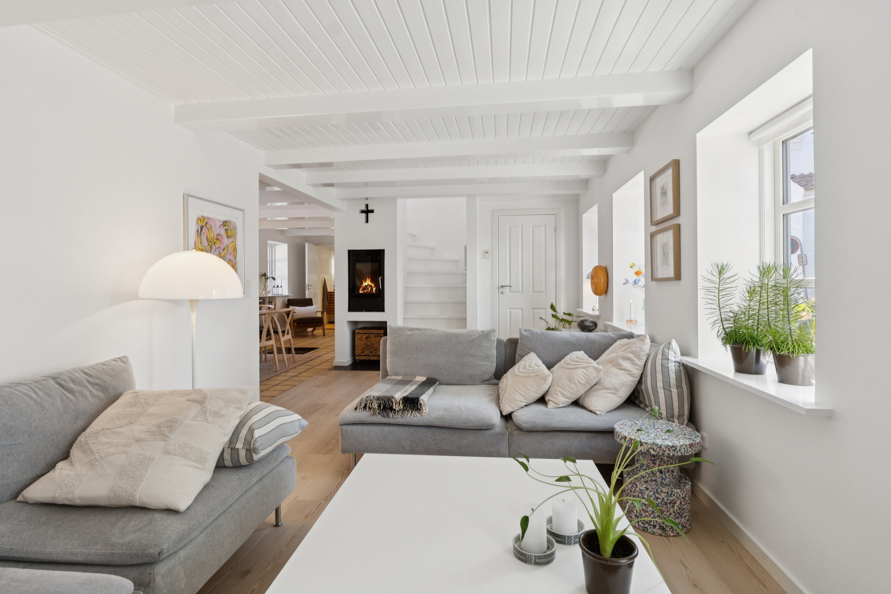 Fremhævet stue billede i fuldskærmstilstand. Billede af Store Kirkestræde 10, 9800 Hjørring