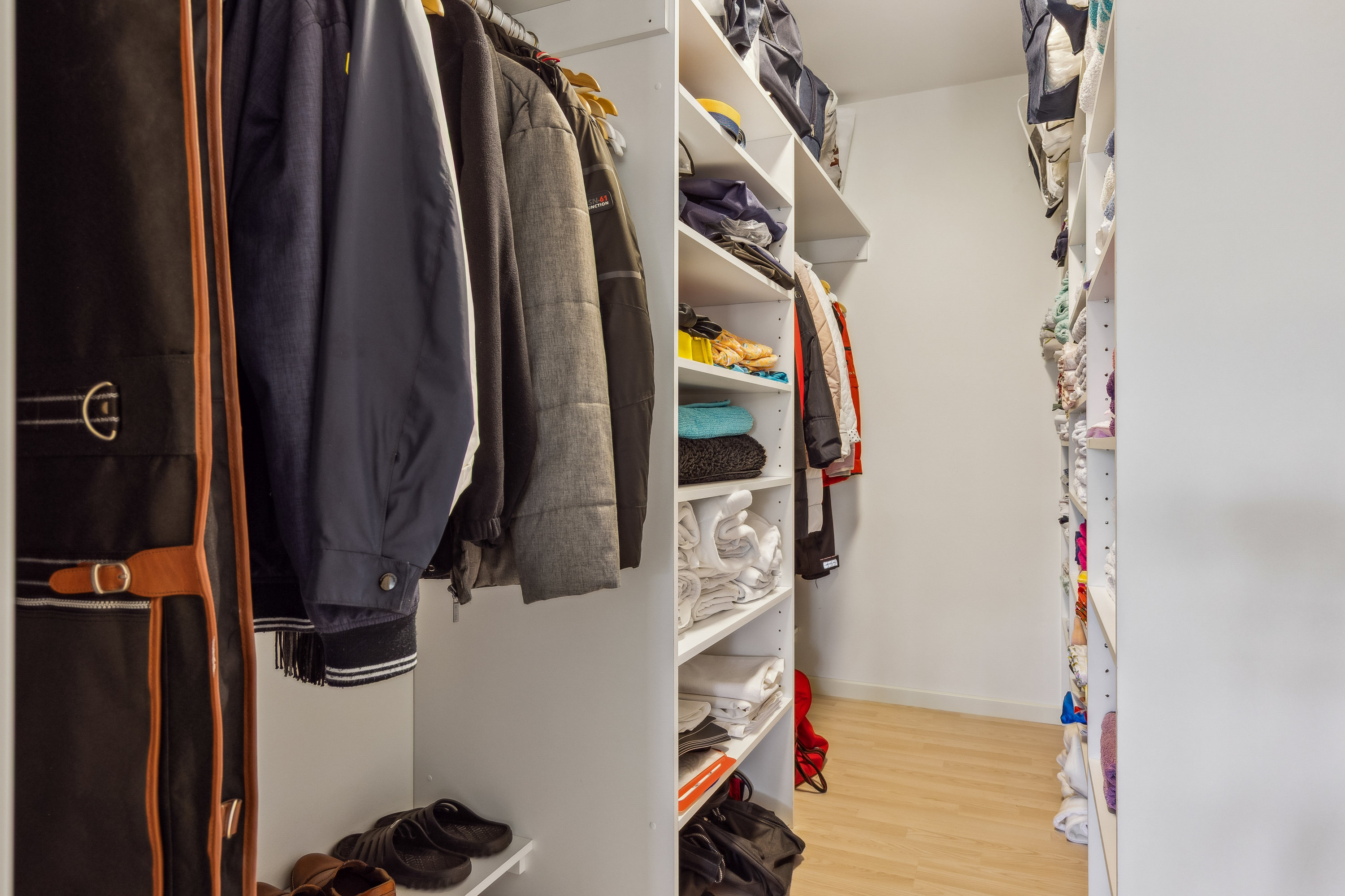 Fremhævet walkin closet billede i fuldskærmstilstand. Billede af Bonderosevej 8, 4450 Jyderup