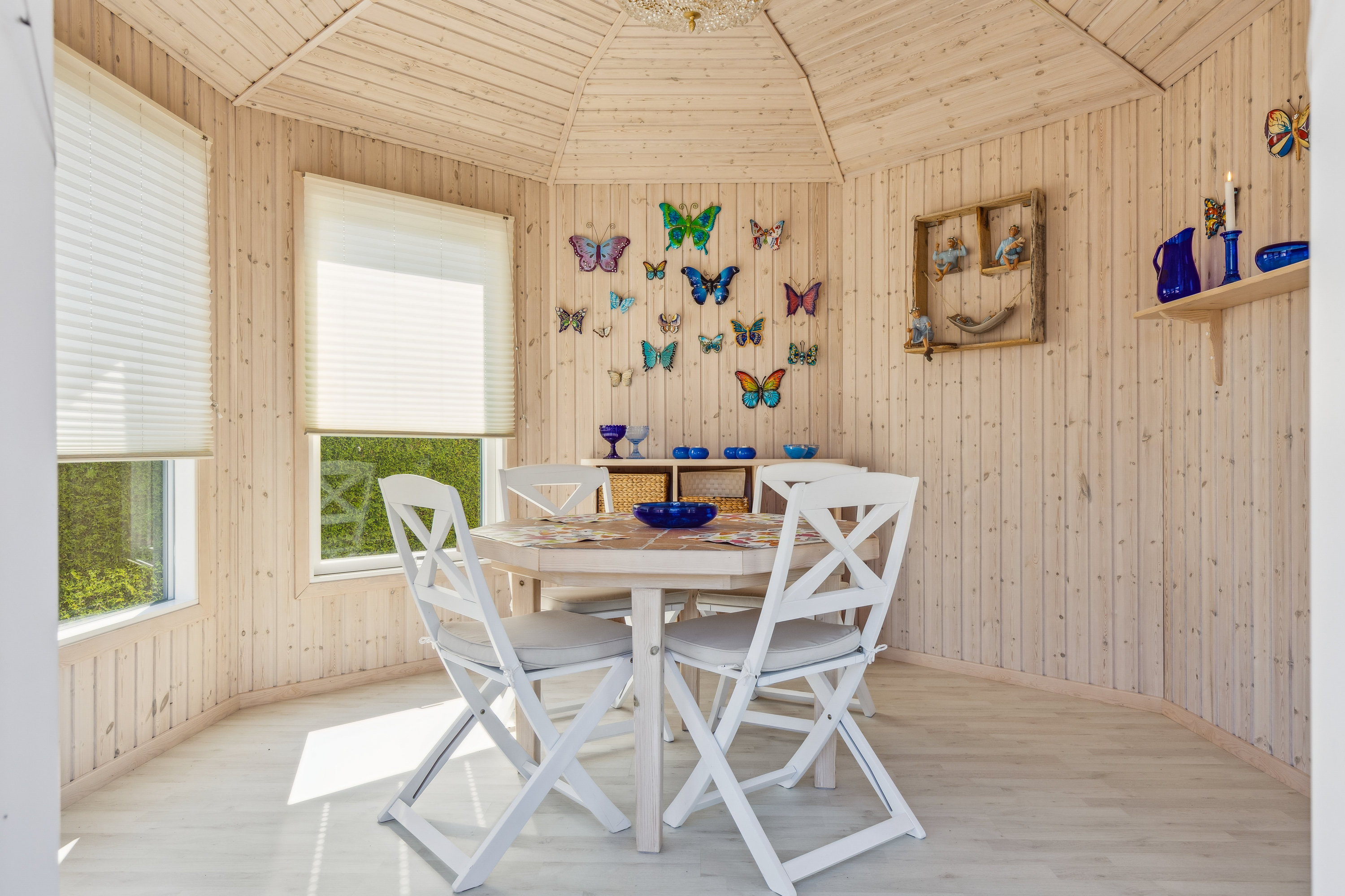 Fremhævet udestue billede i fuldskærmstilstand. Billede af Bonderosevej 8, 4450 Jyderup