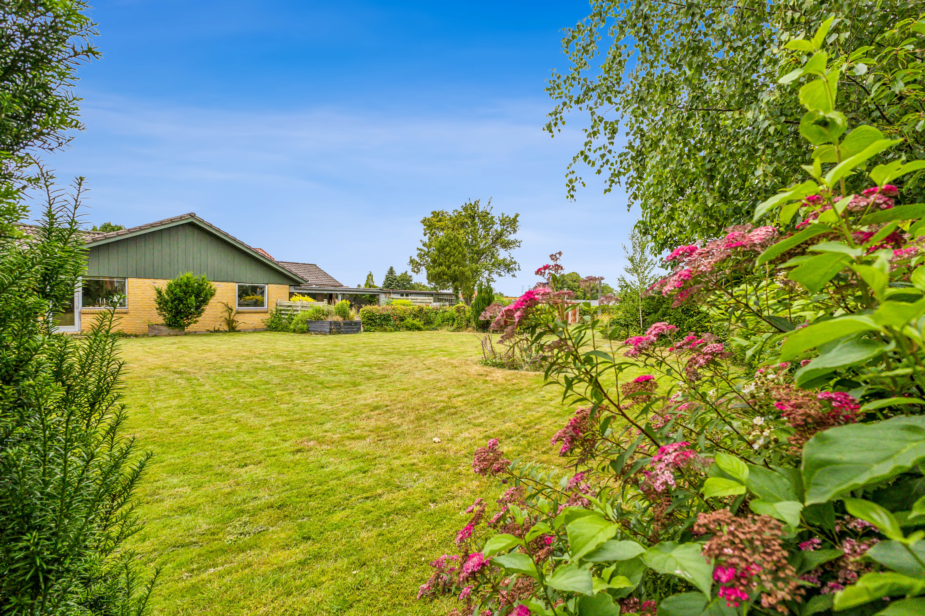 Fremhævet have billede i fuldskærmstilstand. Billede af Løjtertoft 23, 6430 Nordborg