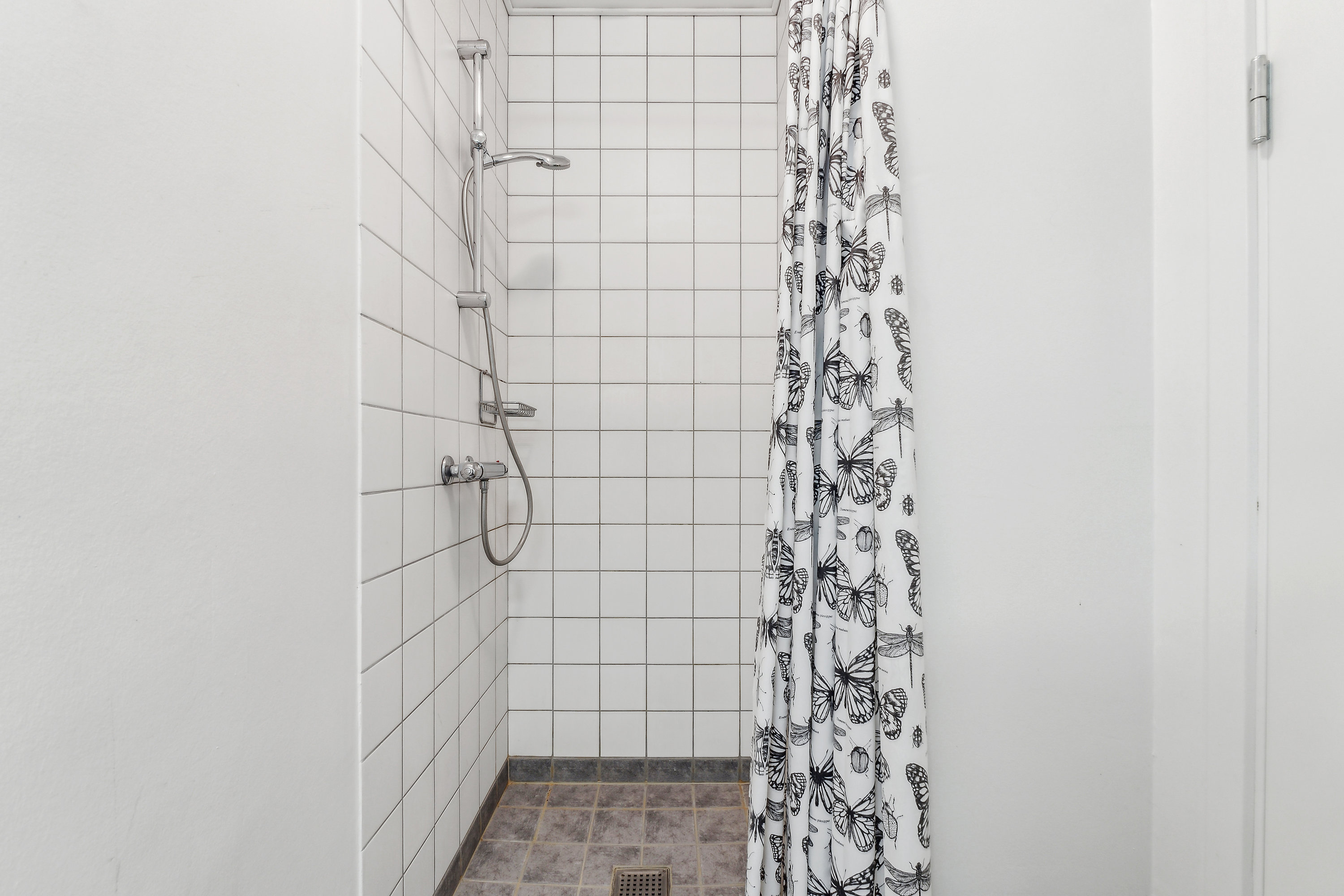 Fremhævet badeværelse billede i fuldskærmstilstand. Billede af Skudehavnen 10, 1., 5900 Rudkøbing