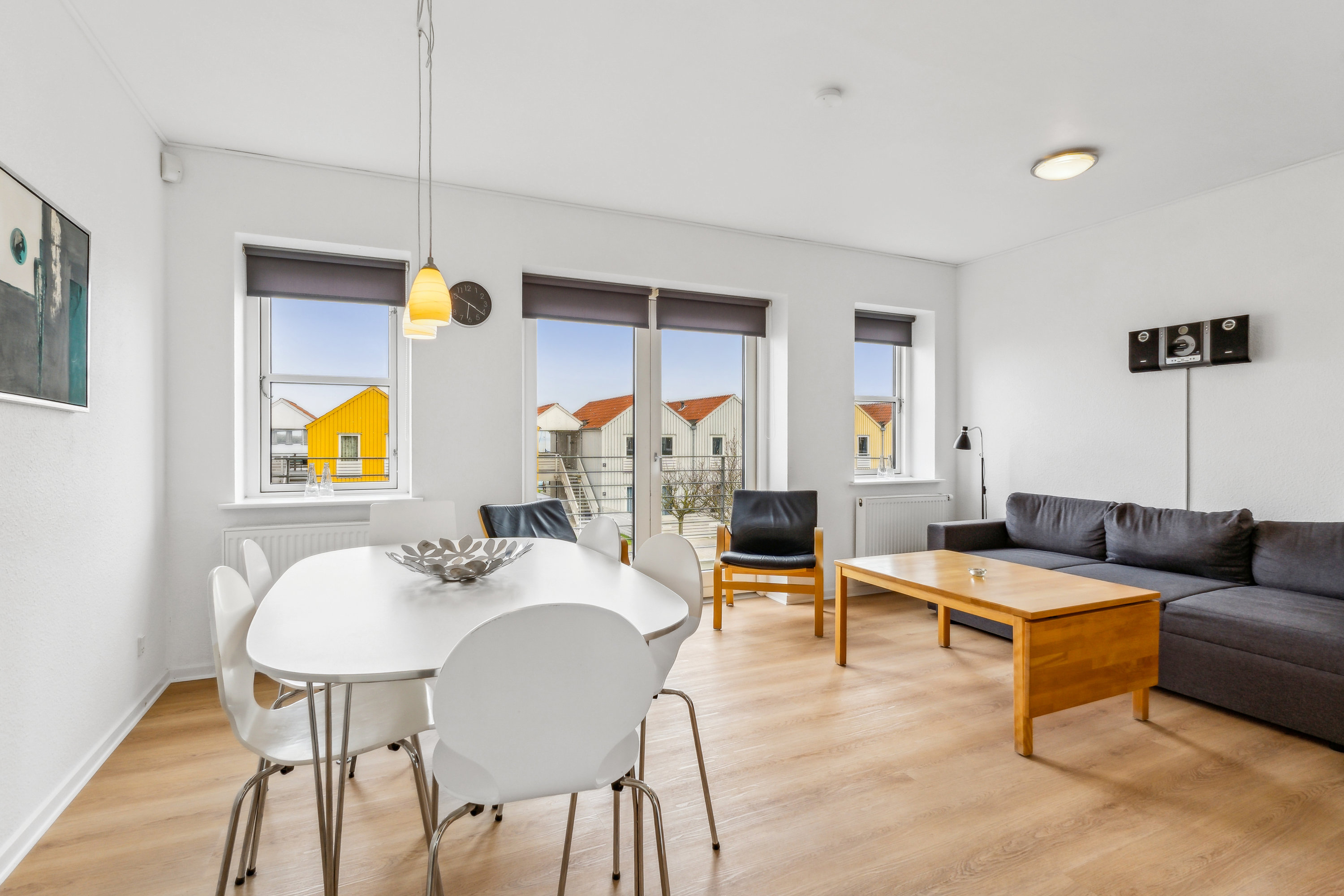 Fremhævet stue billede i fuldskærmstilstand. Billede af Skudehavnen 10, 1., 5900 Rudkøbing