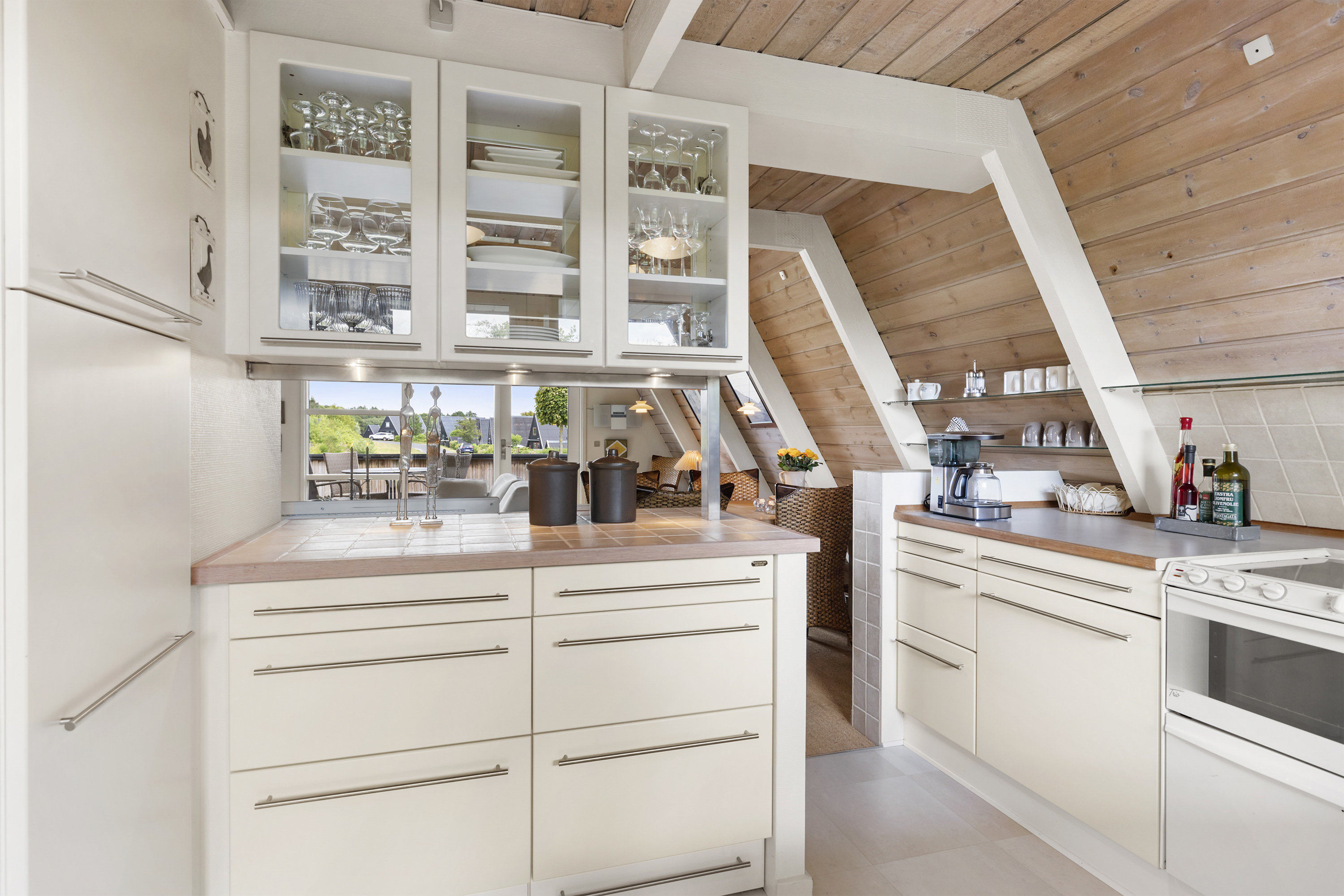 Fremhævet køkken billede i fuldskærmstilstand. Billede af Golfsvinget 25, Gatten, 9640 Farsø