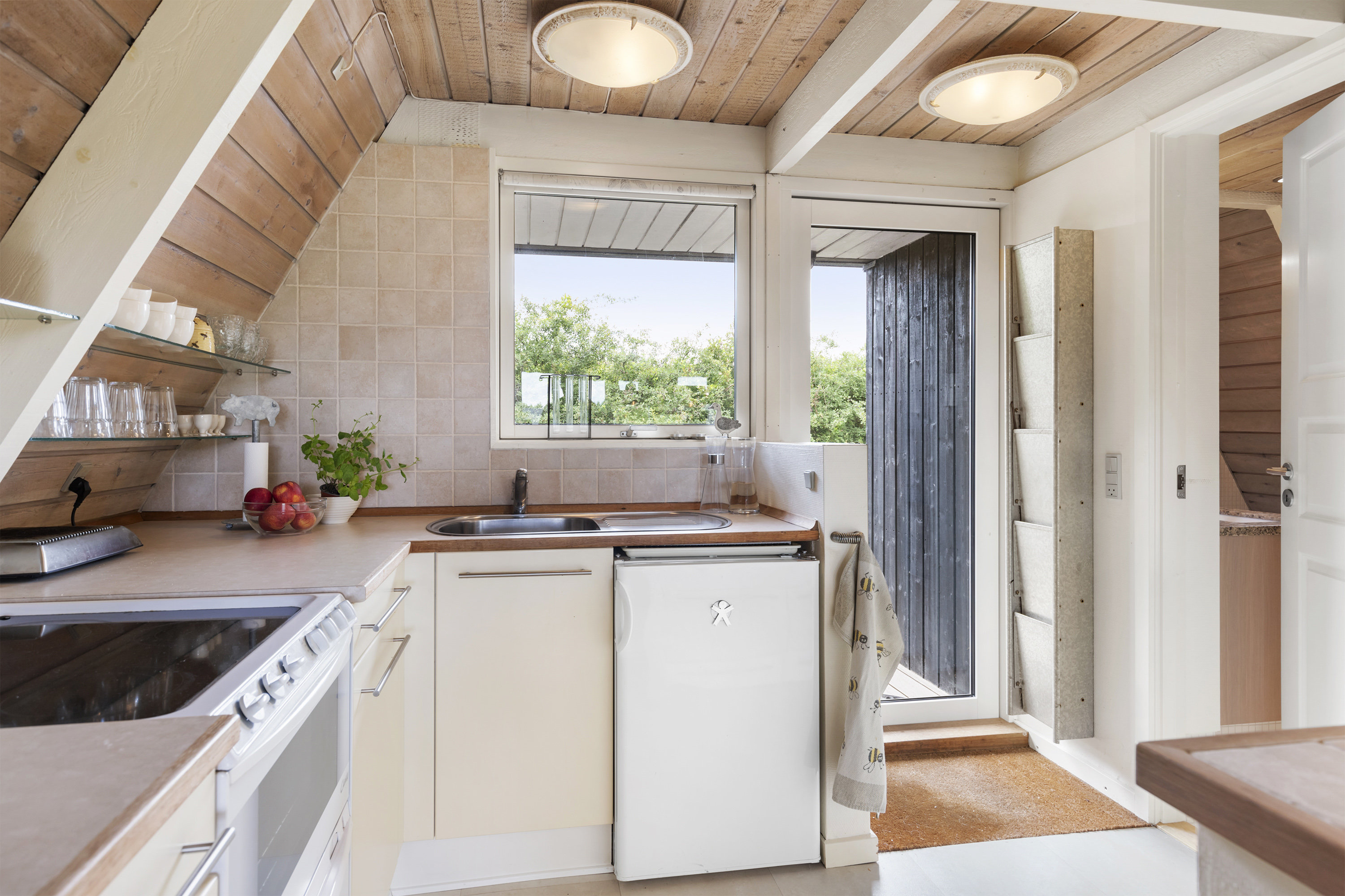 Fremhævet køkken billede i fuldskærmstilstand. Billede af Golfsvinget 25, Gatten, 9640 Farsø