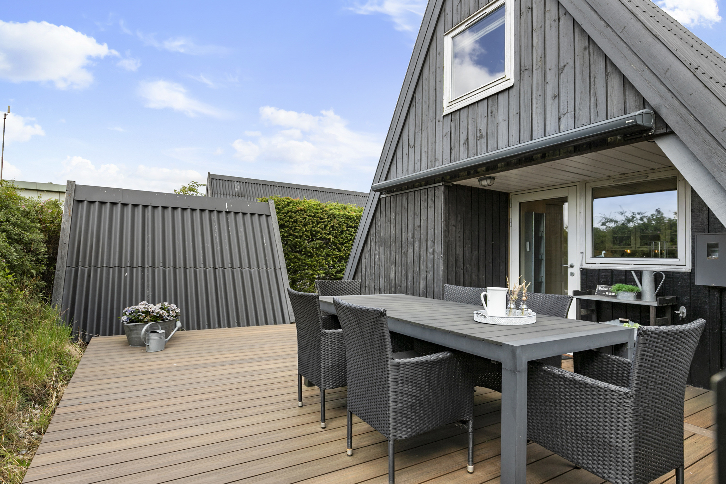 Fremhævet terrasse billede i fuldskærmstilstand. Billede af Golfsvinget 25, Gatten, 9640 Farsø