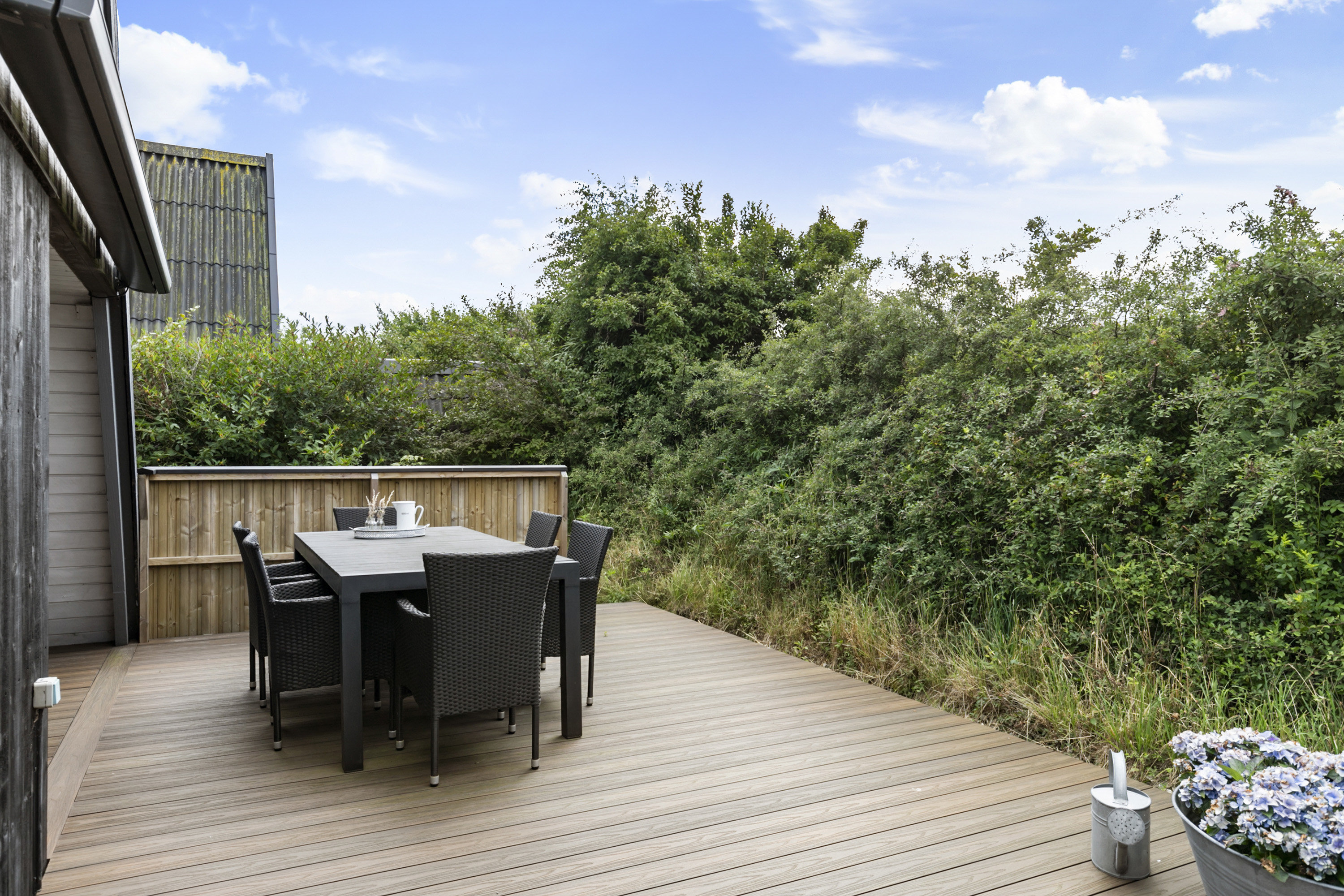 Fremhævet terrasse billede i fuldskærmstilstand. Billede af Golfsvinget 25, Gatten, 9640 Farsø