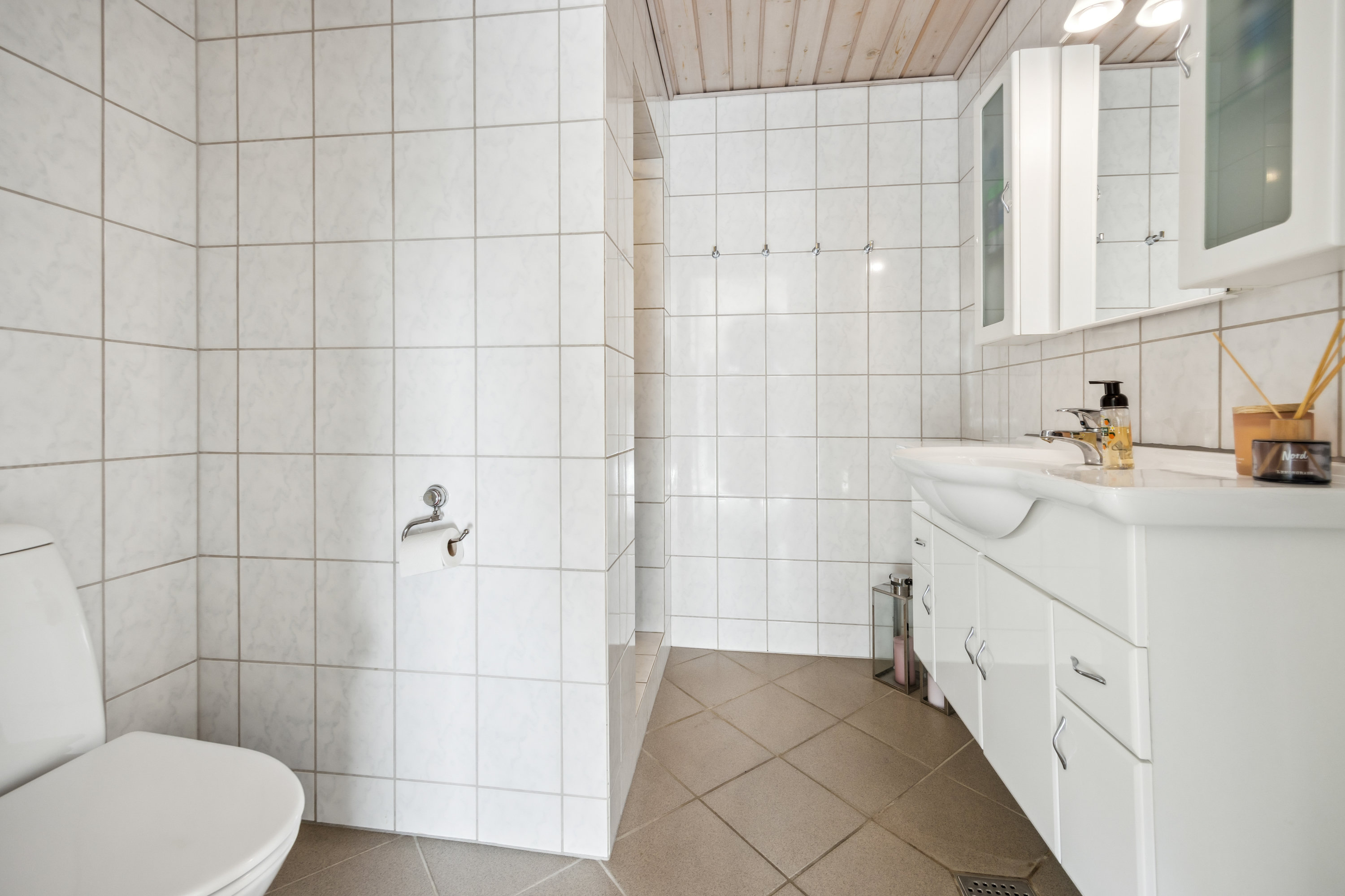 Fremhævet badeværelse billede i fuldskærmstilstand. Billede af Søndermarksvej 5, Stenild, 9500 Hobro