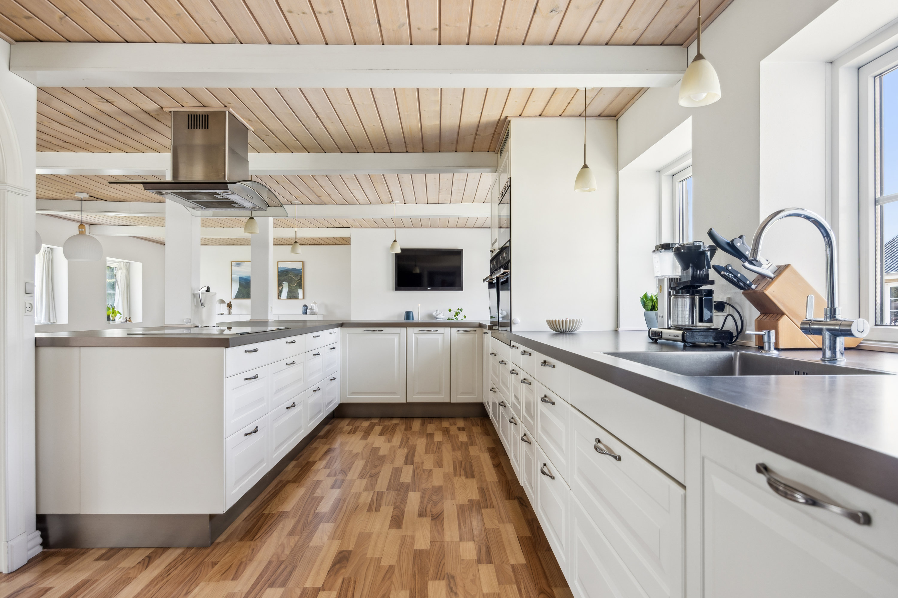 Fremhævet køkken billede i fuldskærmstilstand. Billede af Søndermarksvej 5, Stenild, 9500 Hobro