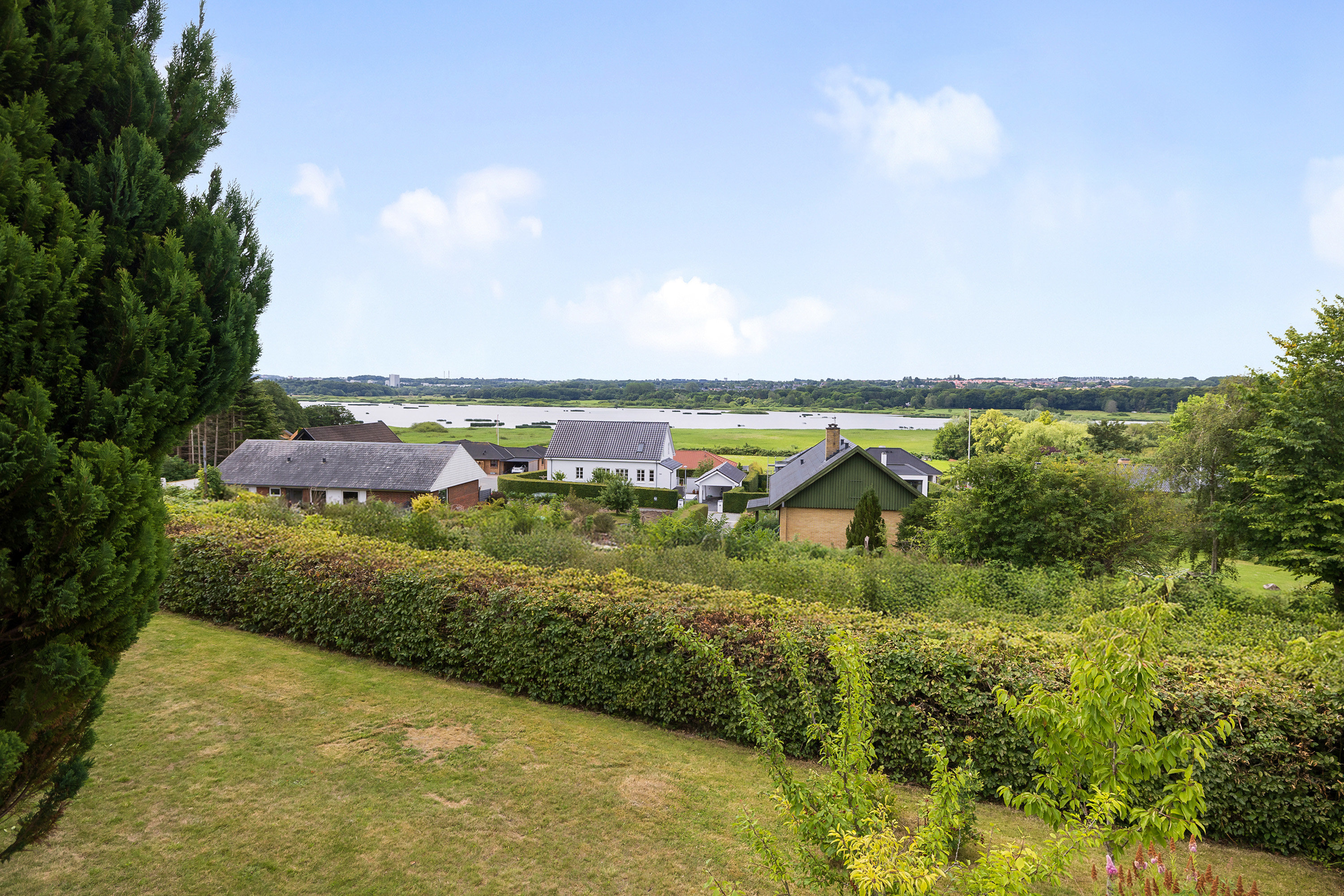 Fremhævet  billede i fuldskærmstilstand. Billede af Brabrand Skovvej 14, 8220 Brabrand