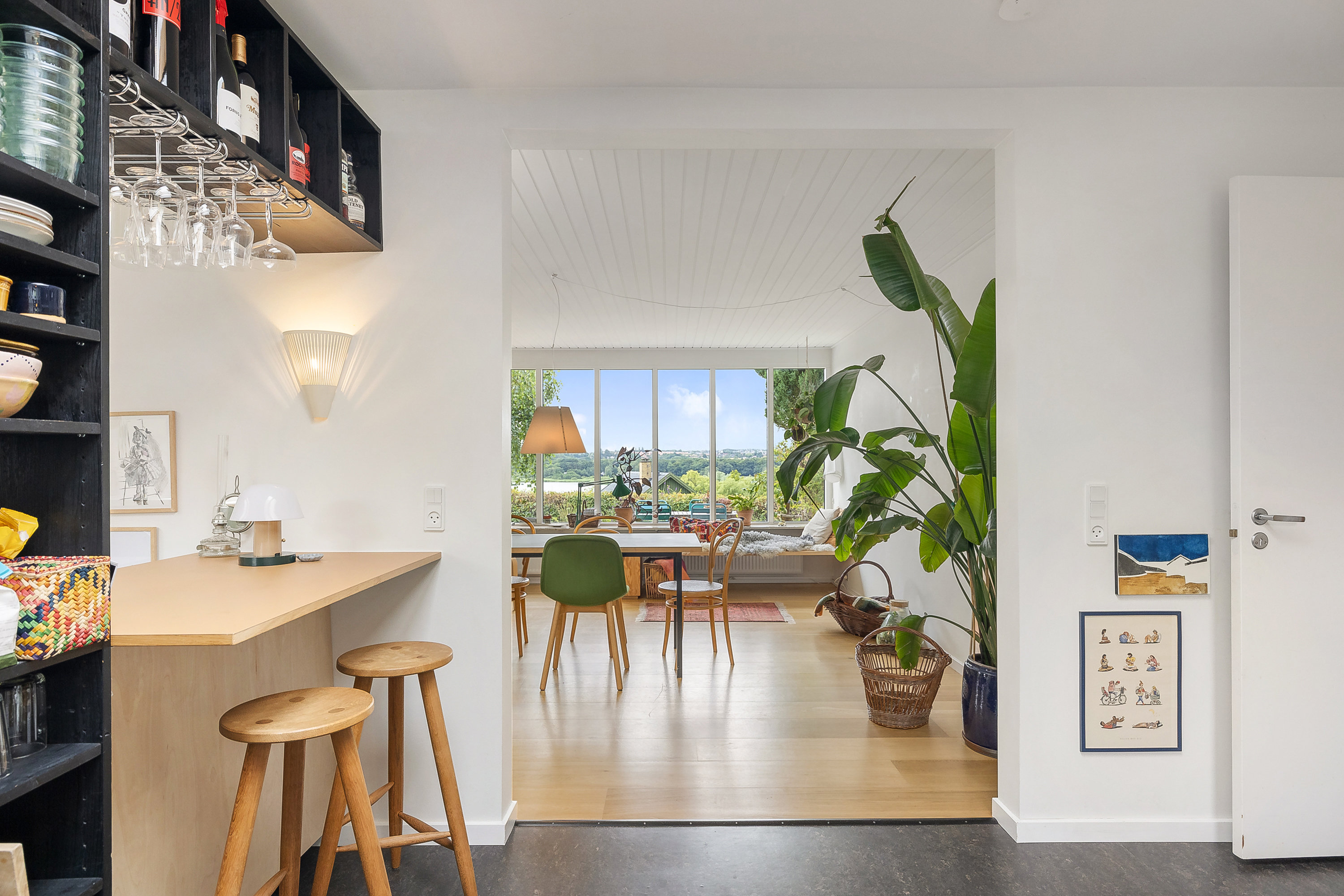 Fremhævet  billede i fuldskærmstilstand. Billede af Brabrand Skovvej 14, 8220 Brabrand