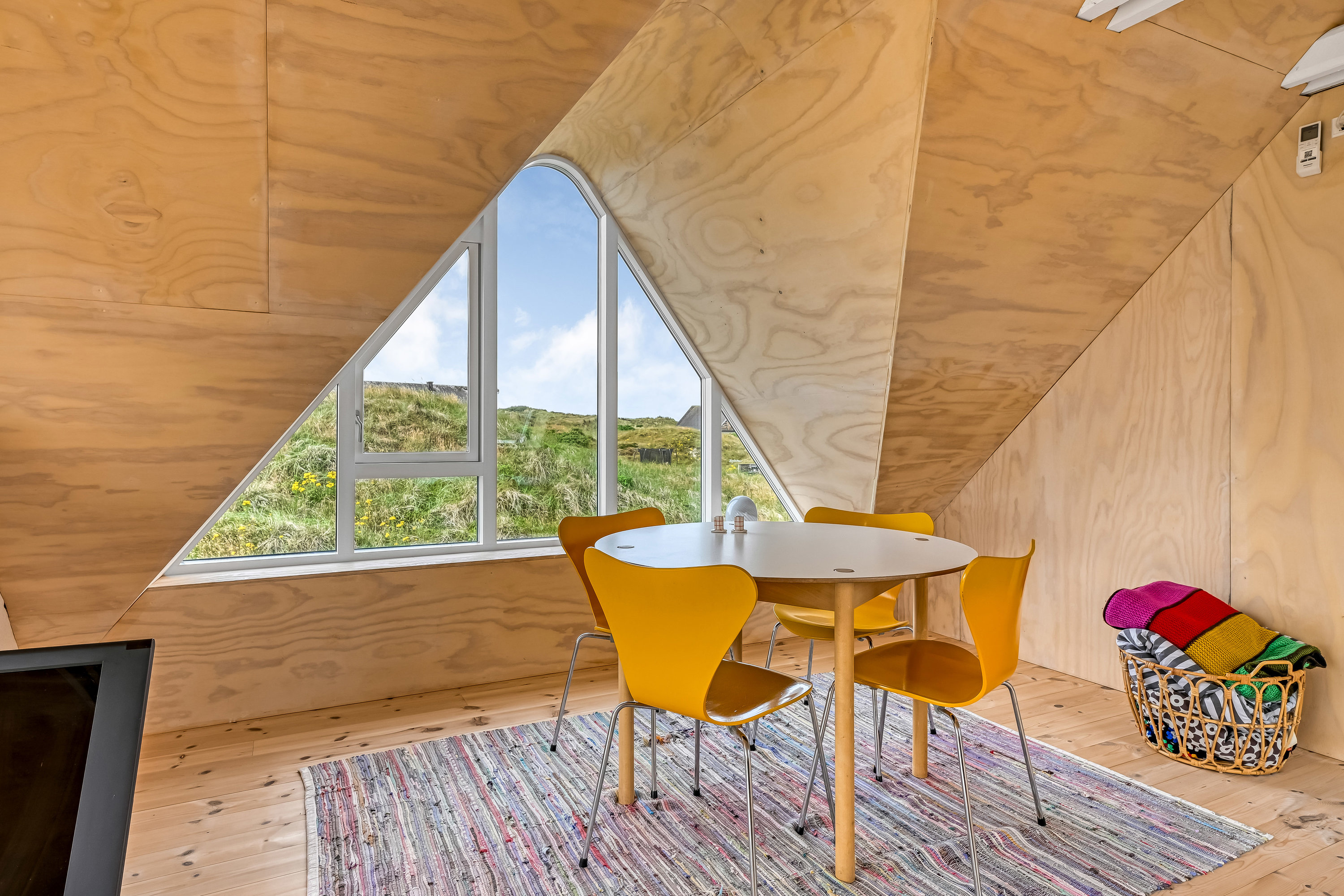 Fremhævet stue billede i fuldskærmstilstand. Billede af Slunden 110, Rindby Strand, 6720 Fanø